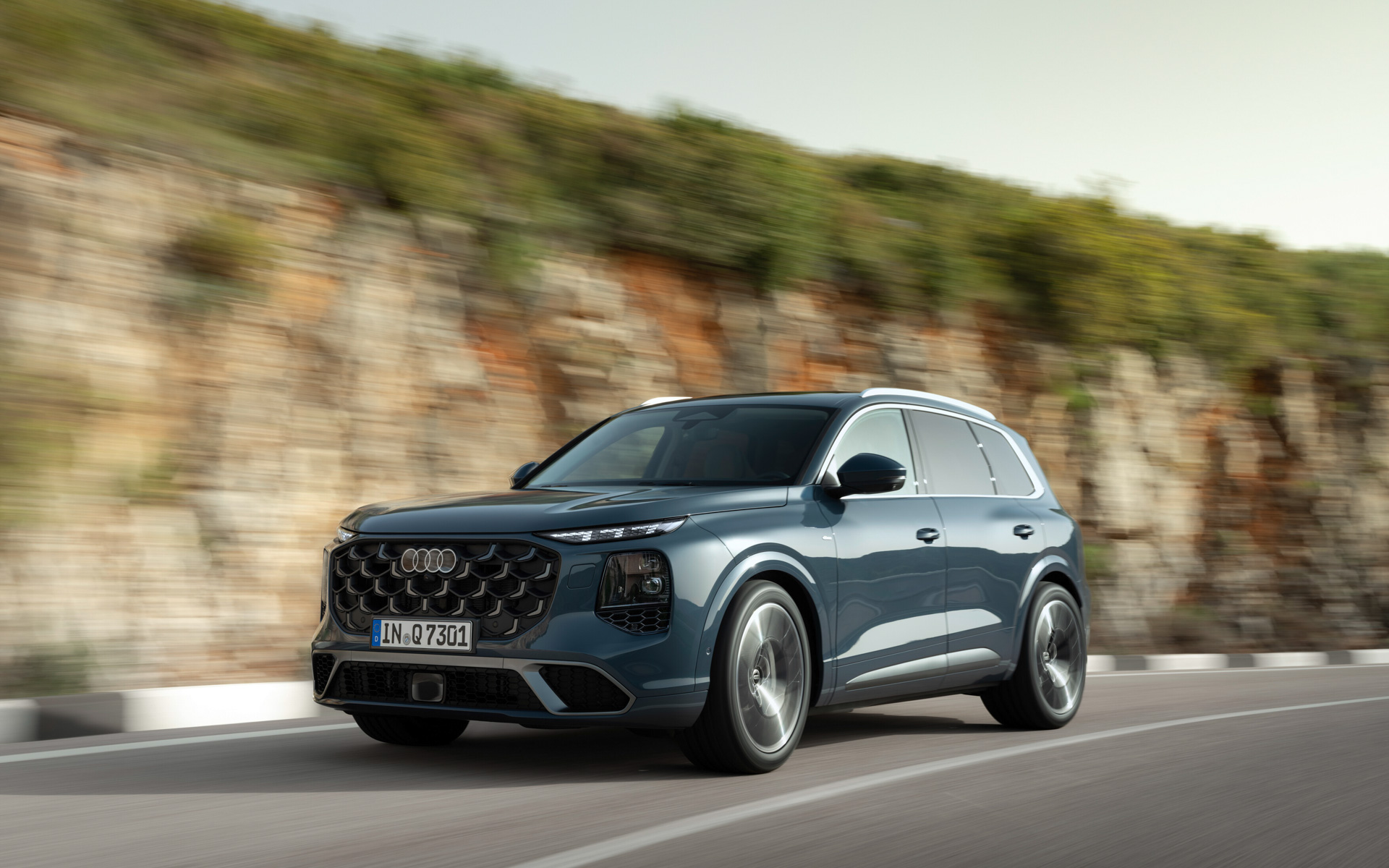 新型「Q7」