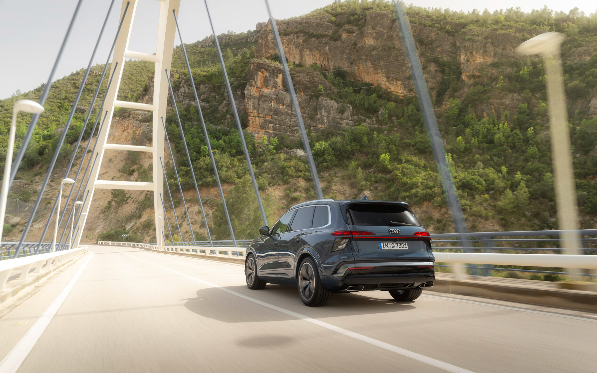 新型「Q7」