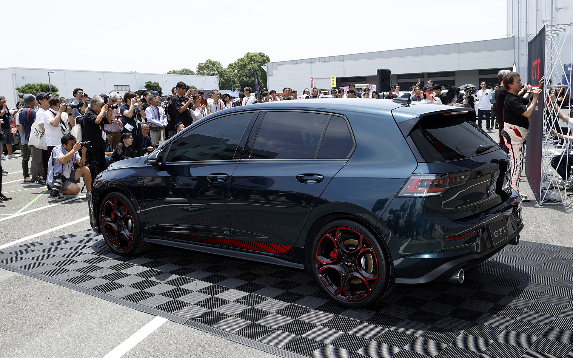 「ゴルフGTI 50周年記念限定車」