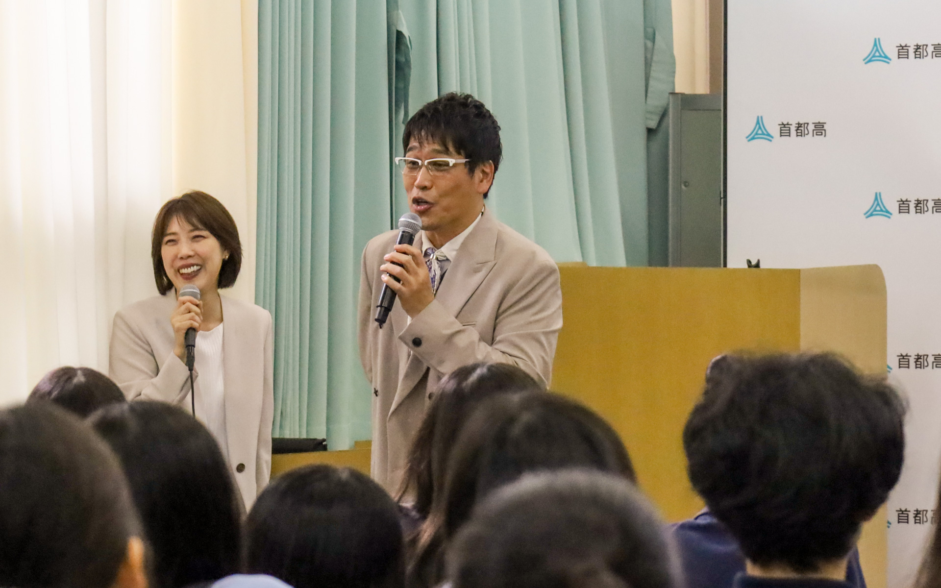 公開授業に登壇した古坂大魔王さん