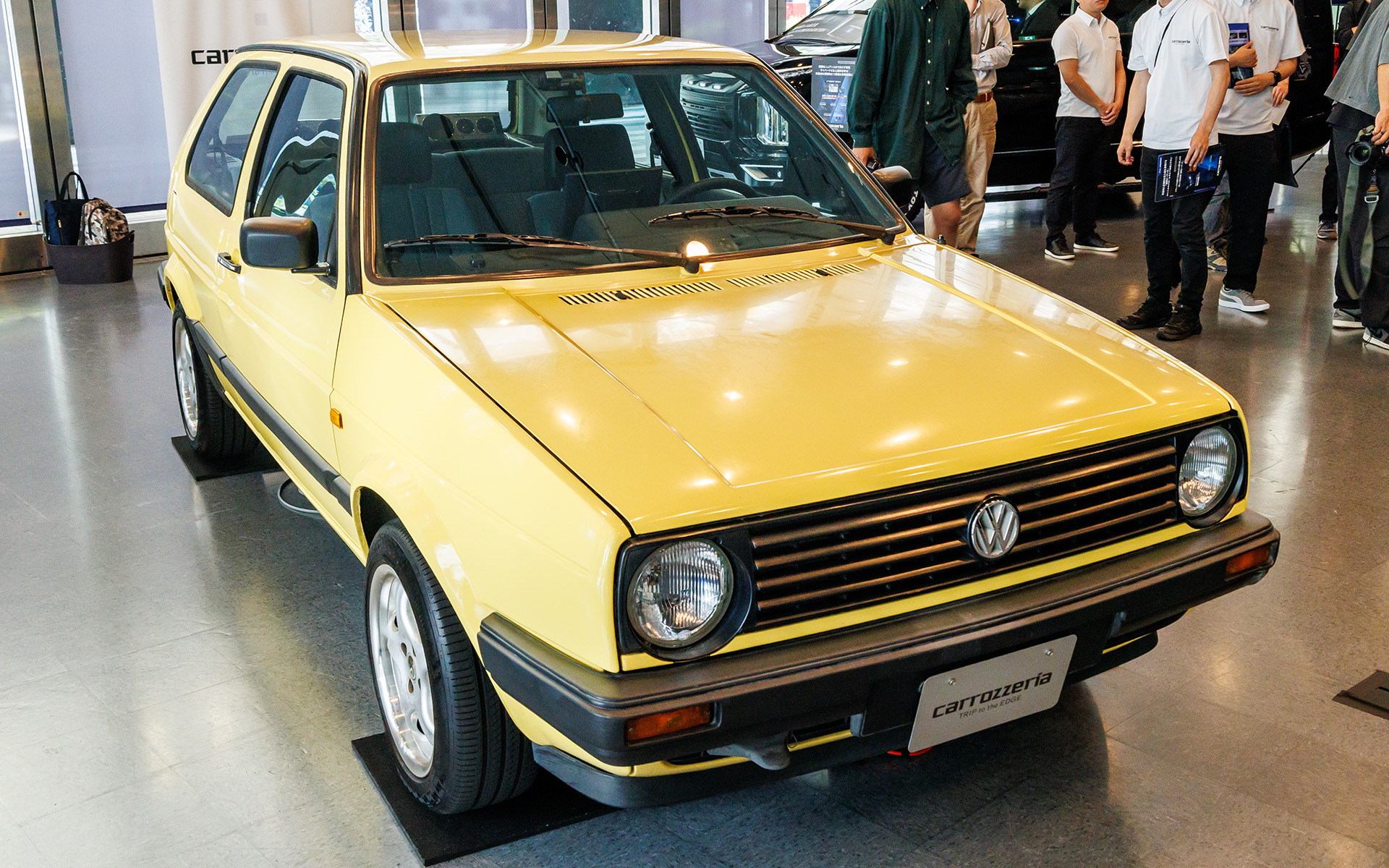 DMH-SF1000を装着したVW「ゴルフII」