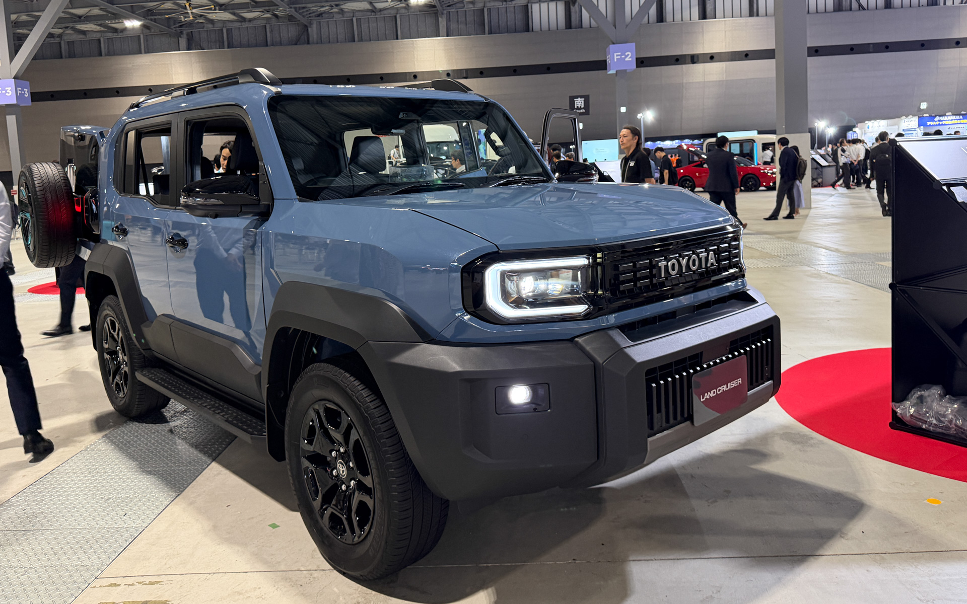 トヨタ自動車の「ランドクルーザー FJ」