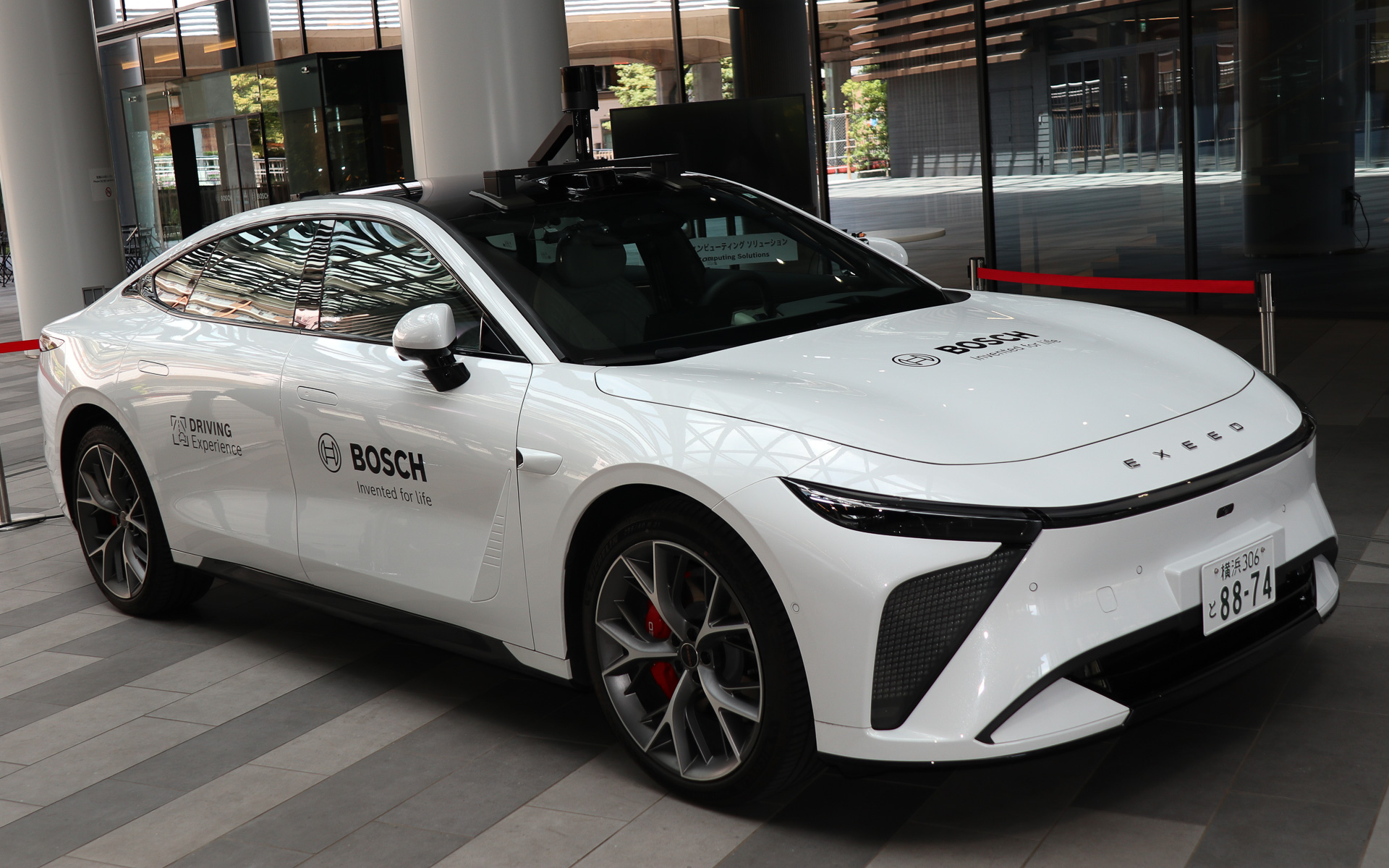 チェリー（奇瑞汽車）のサブブランドである「エクシード」のBEV（バッテリ電気自動車）「ES」をベースとした実証実験車両