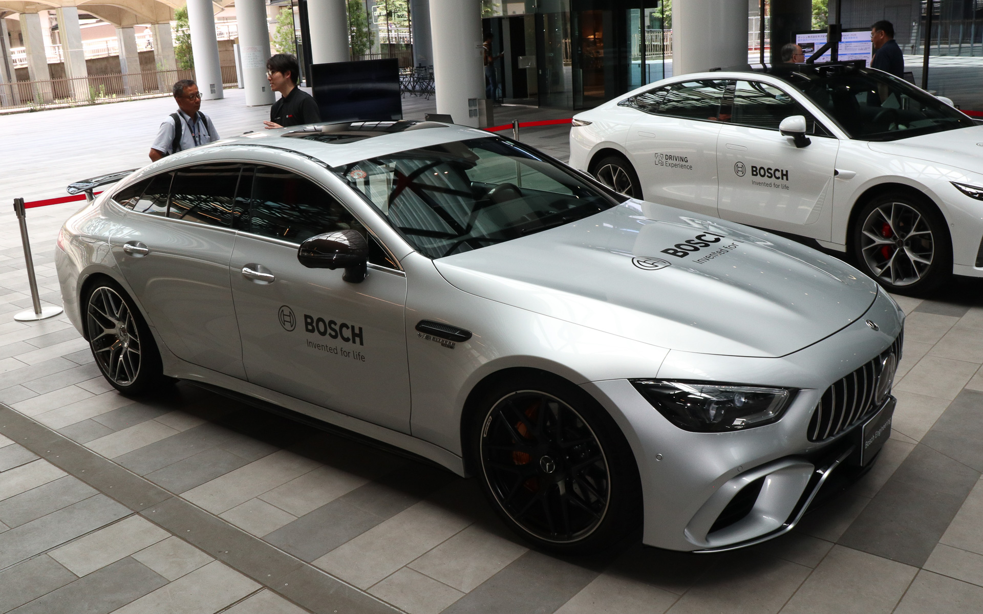 「トラックパフォーマンスアシスト」の開発車両であるメルセデスAMG GT 63 S