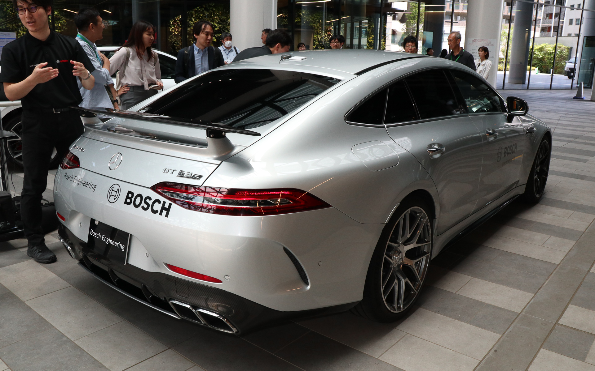 「トラックパフォーマンスアシスト」の開発車両であるメルセデスAMG GT 63 S
