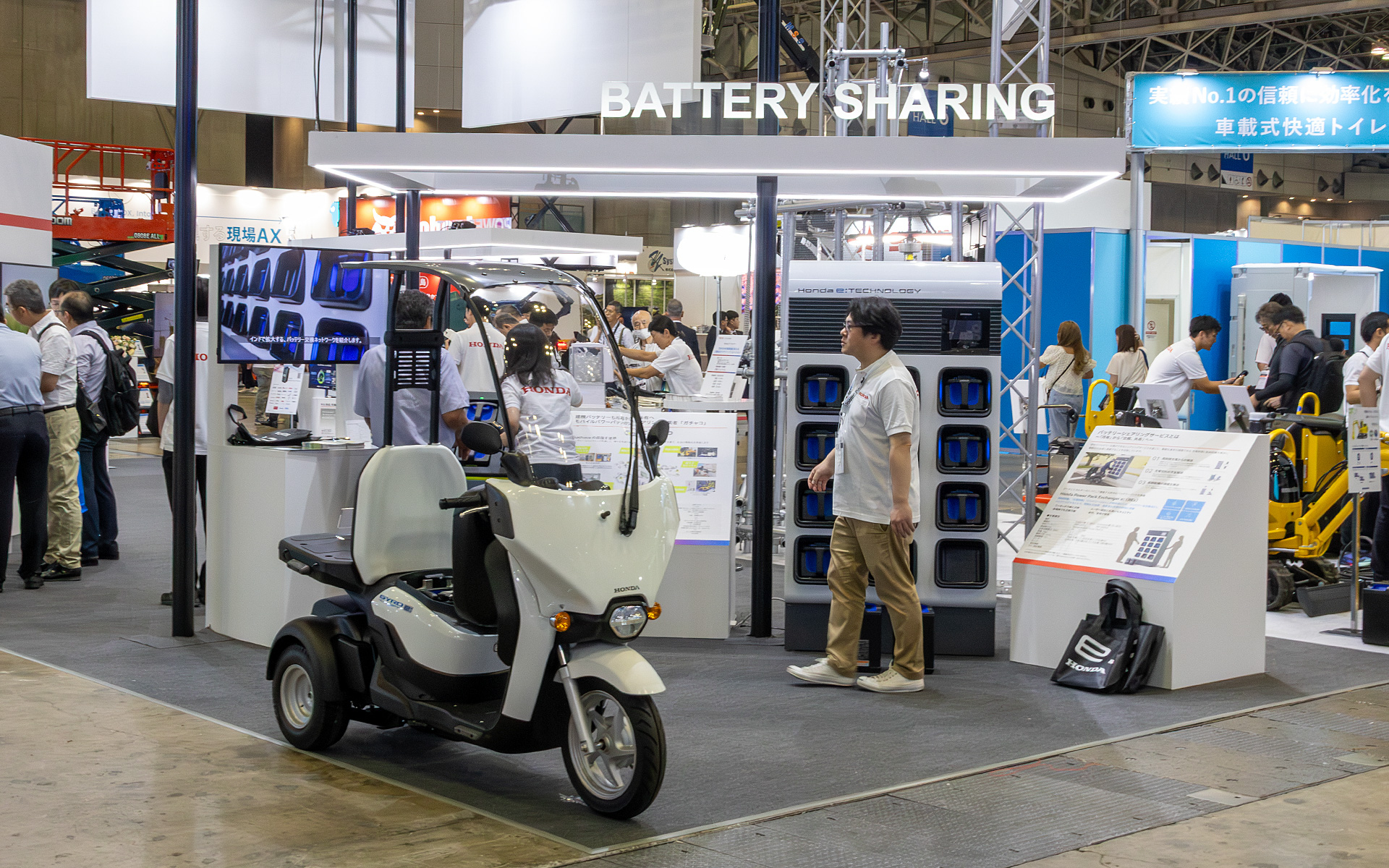 こちらはバッテリのシェアリングサービス。ホンダの2輪と技術を共用する。