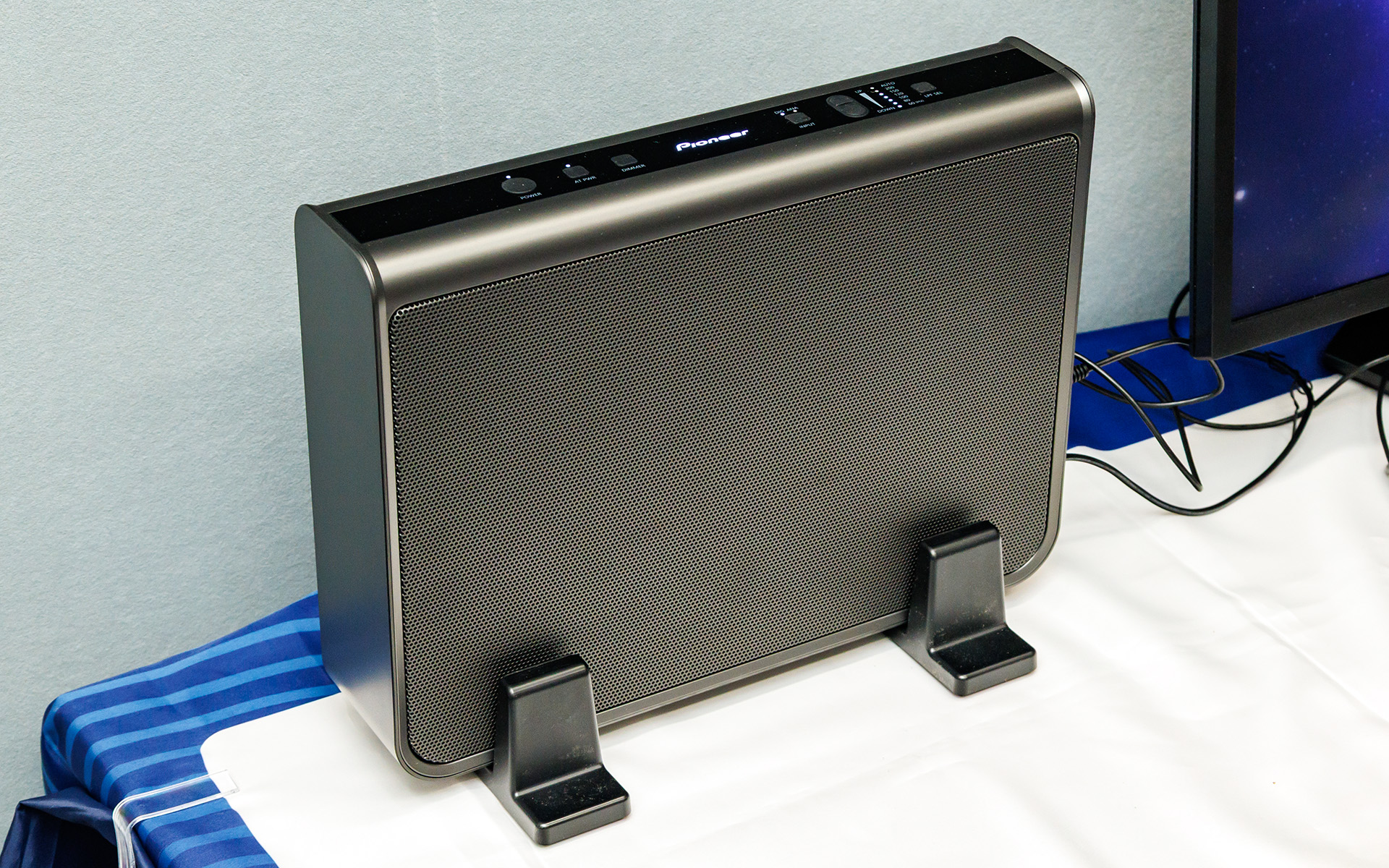 スリムパワードサブウーファー「TQ-WG3000」