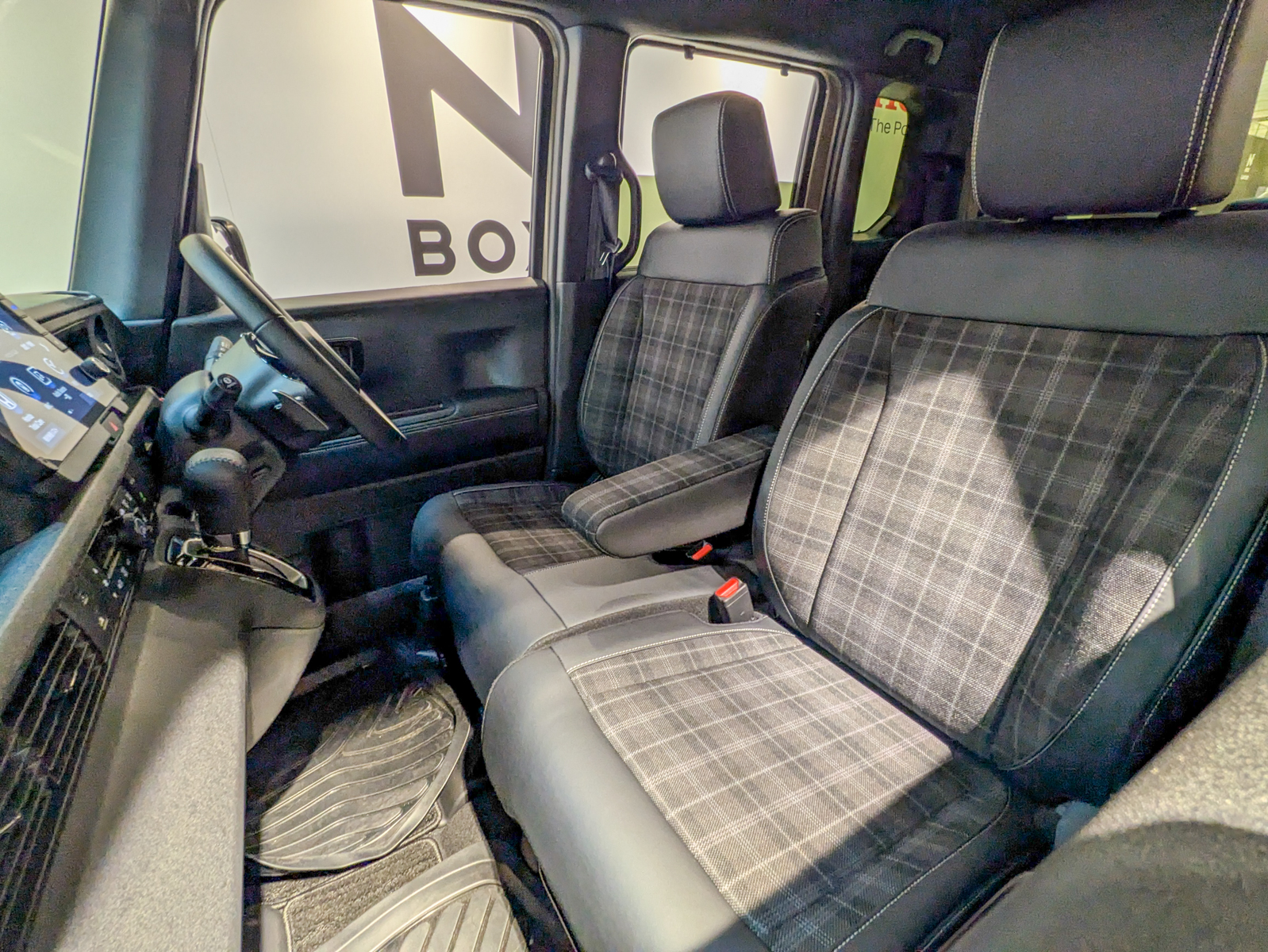 N-BOX JOYターボ特別仕様車ブラックスタイル