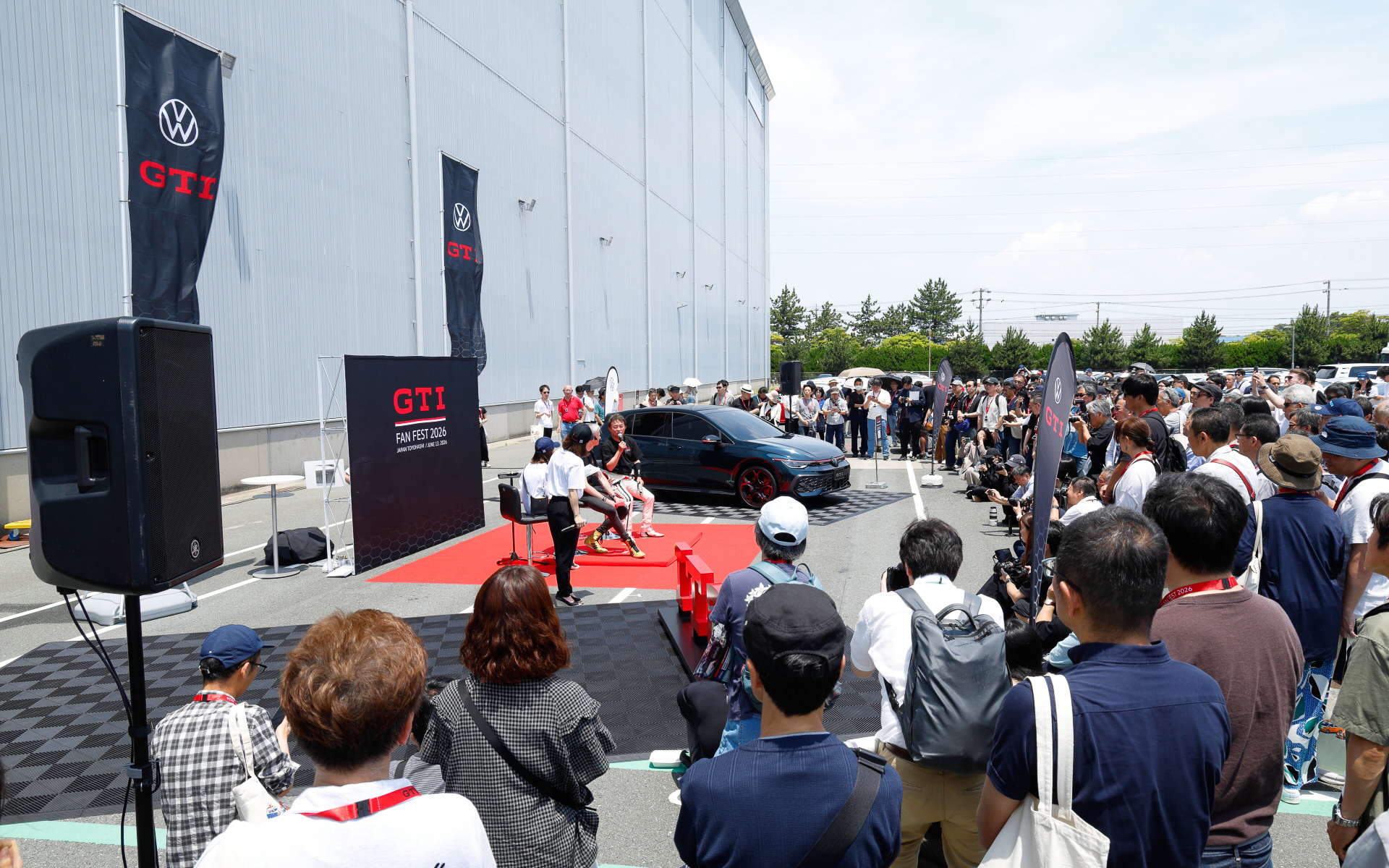 愛知県豊橋市にあるフォルクスワーゲン本社でGTI誕生50周年を記念する「GTI FAN FEST 2026」が開かれた