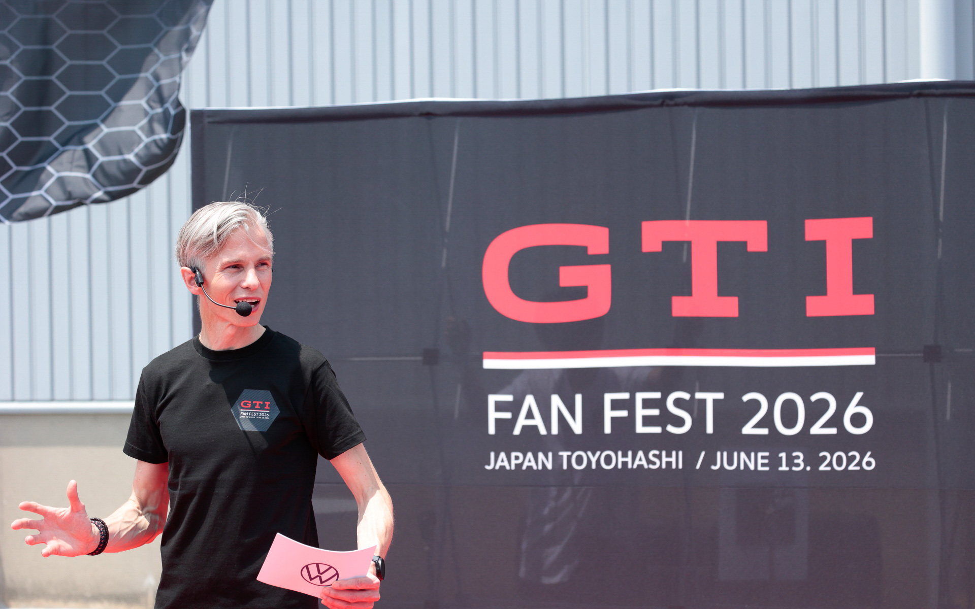 フォルクスワーゲン ジャパンのブランドディレクターであり、フォルクスワーゲン グループ ジャパン株式会社 代表取締役社長のマーティン・ザーゲ氏も来場。「日本のフォルクスワーゲンの拠点である豊橋で熱烈なファンの皆さまとこの記念すべき年をお祝いできることを誇りに思う」と述べた