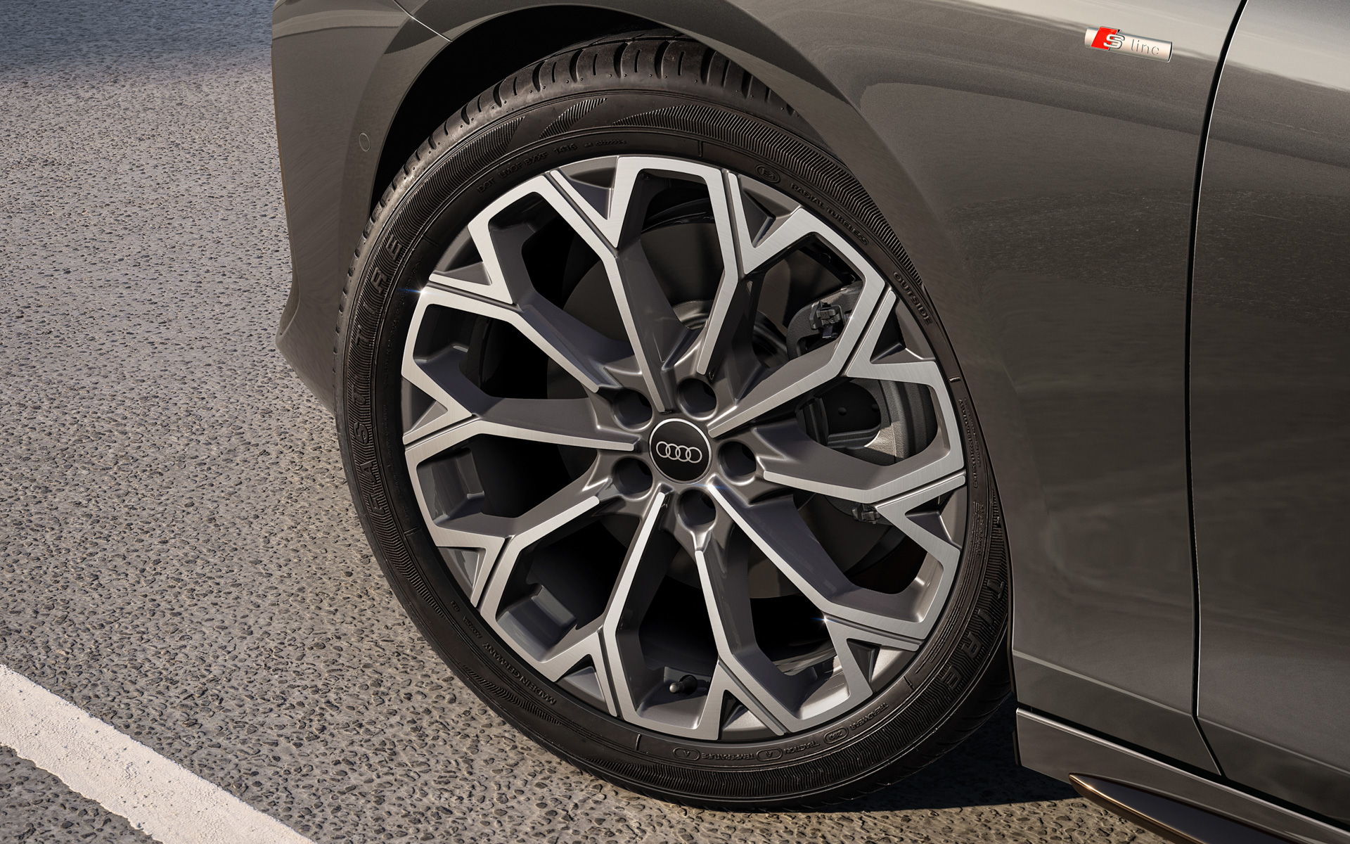 新型ステーションワゴン「A6アバント」