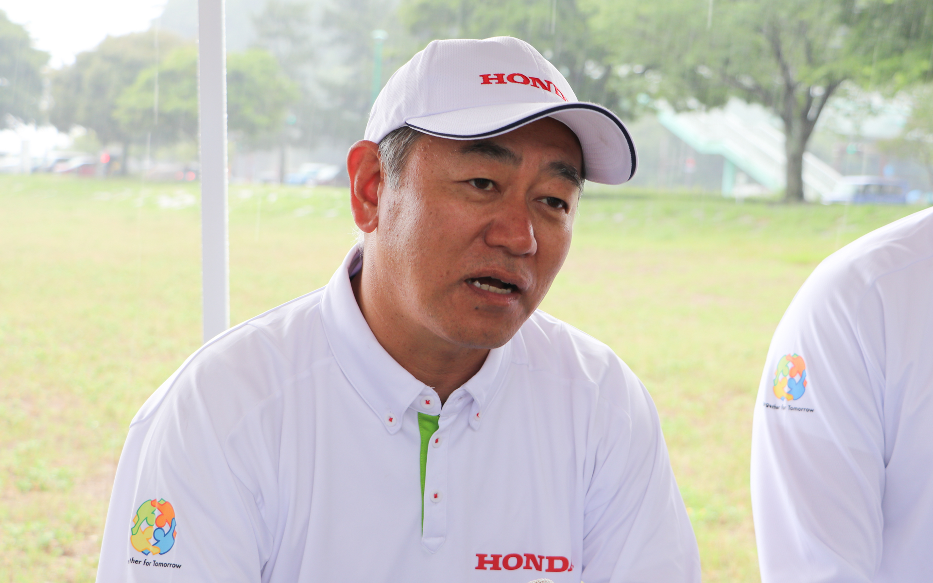 本田技研工業株式会社 二輪・パワープロダクツ開発生産統括部 第二商品開発部 完成車開発課 チーフエンジニア 井上雅洋氏。入社後ATVやサイドbyサイド（オフロード向け多人数乗車車両）のテスト業務を主に推進。2014年～2019年にアメリカ駐在を経て、2020年からビーチクリーンの機材開発責任者に就任