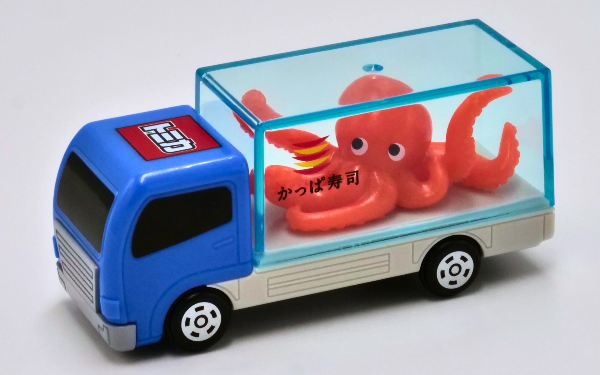 荷台に大きな“たこ”を乗せて走る「トラック（暗いところでやさしく光るたこ）」が登場