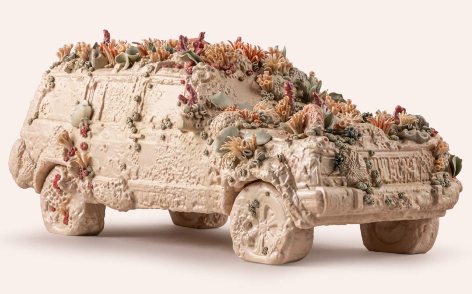 Coral Car（Sand）本体サイズは51×23×21cm（幅×奥行き×高さ）、特製BOX付き