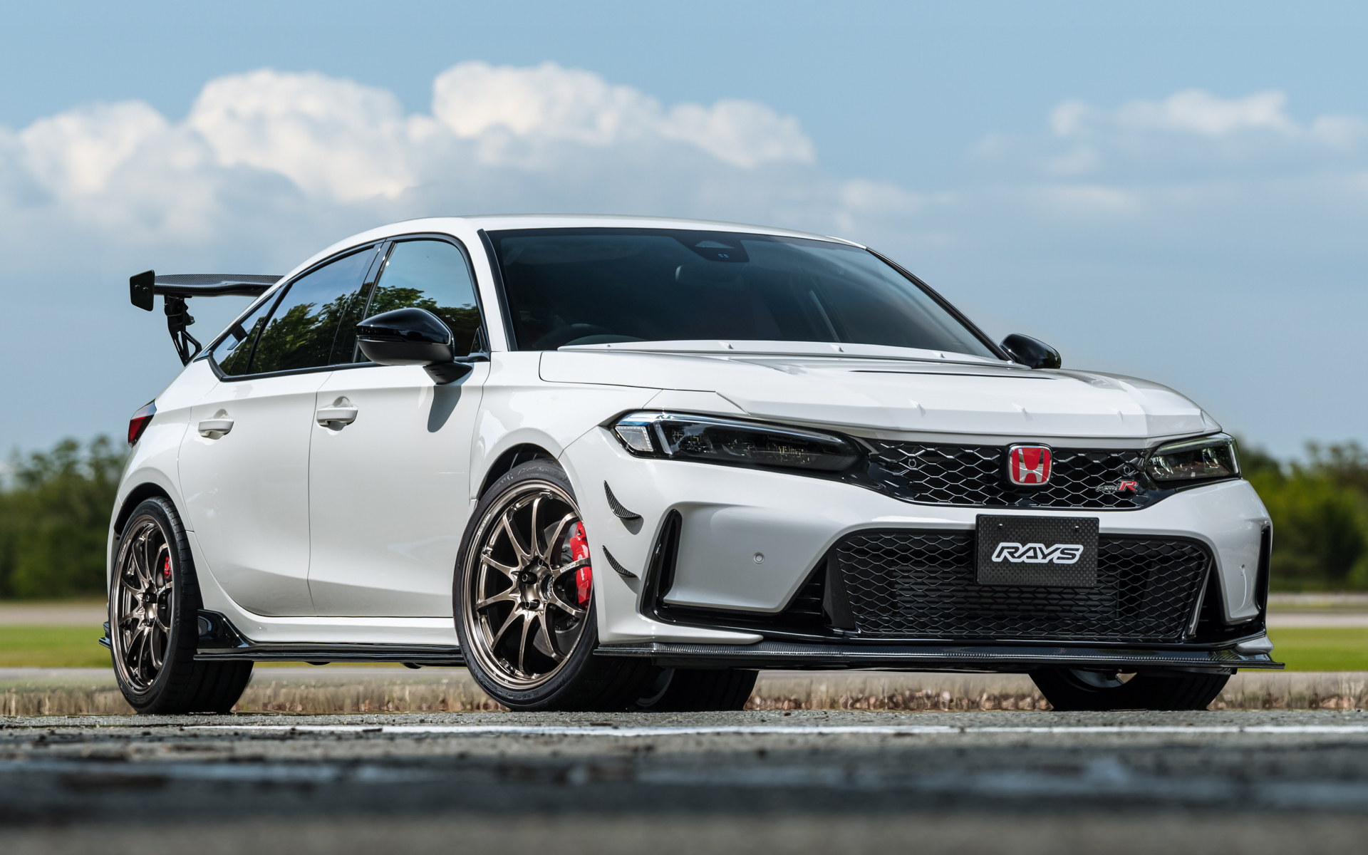 ボルクレーシング「CE28 N-plus」×ホンダ「シビックTYPE R（FL5）」