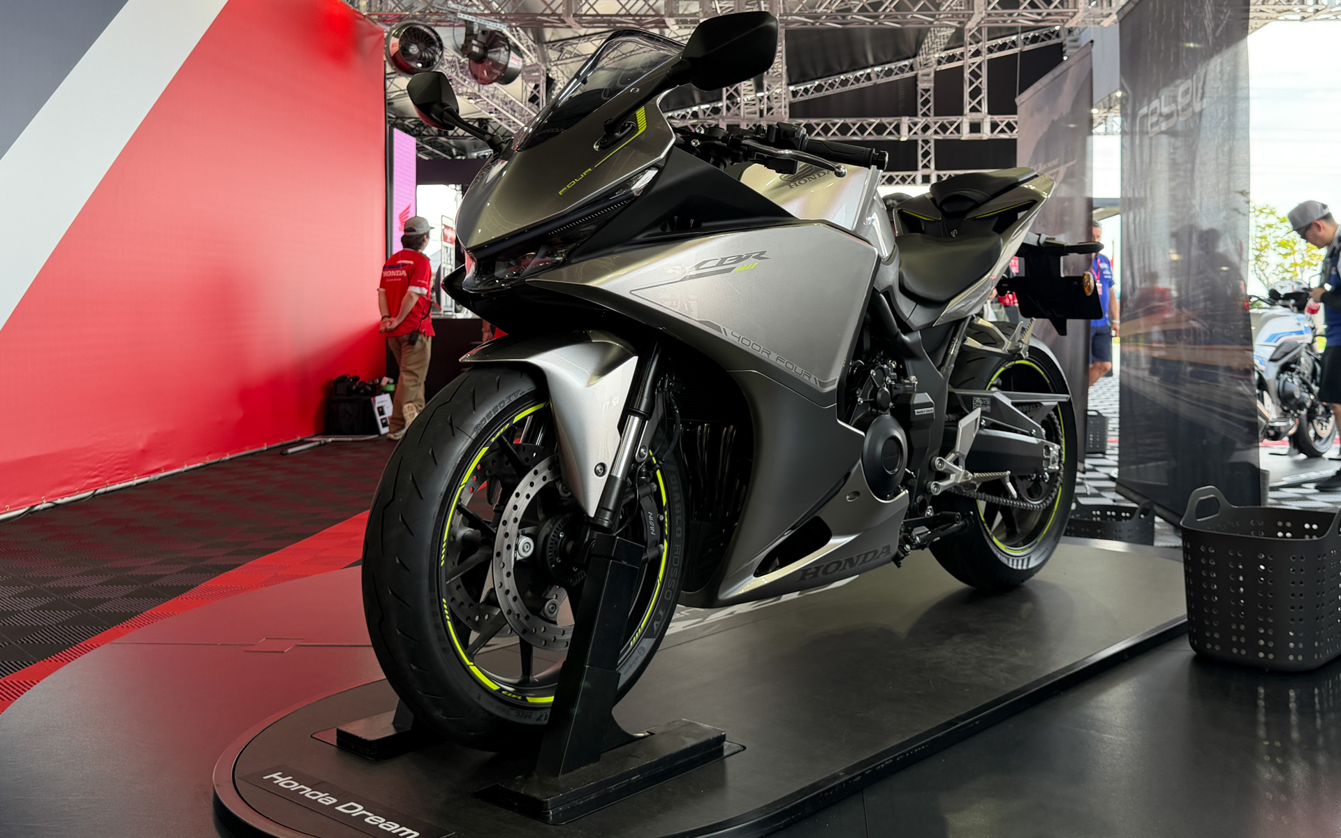 CBR400R FOUR E-Clutch Concept