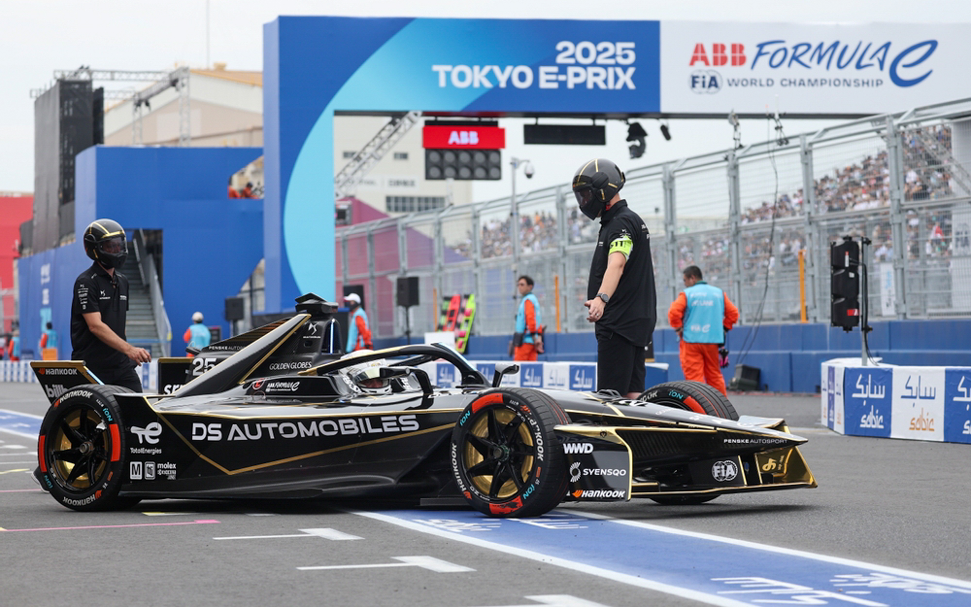 EVレーシングカーが実際に走ったコースを歩ける