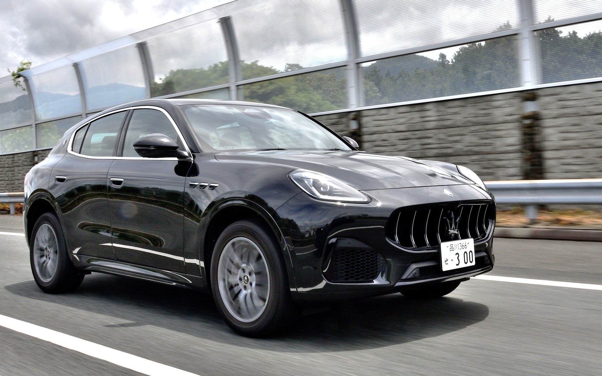 マセラティのSUV「グレカーレ」のエントリーモデル「エッセンツァ」に試乗する機会を得た