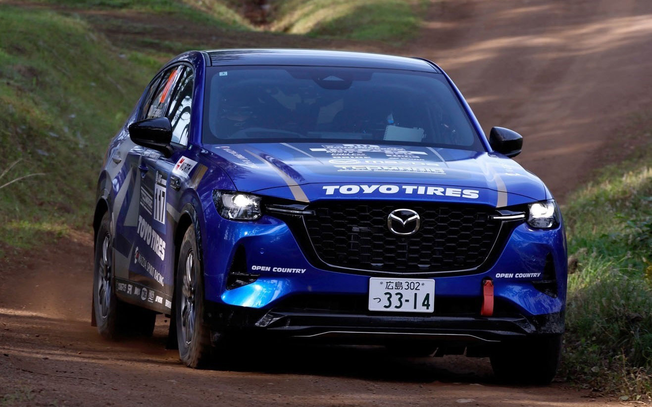 2025年XCRスプリントカップ北海道を走行する「MAGIC TY MAZDA CX-60」