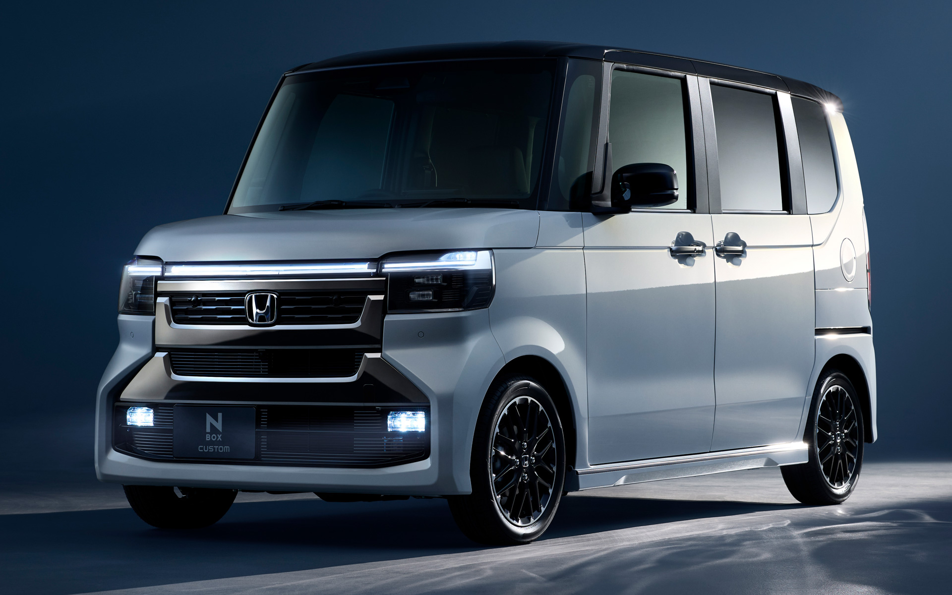 軽乗用車「N-BOX CUSTOM」写真は2026年7月発売予定マイナーモデルチェンジモデル
