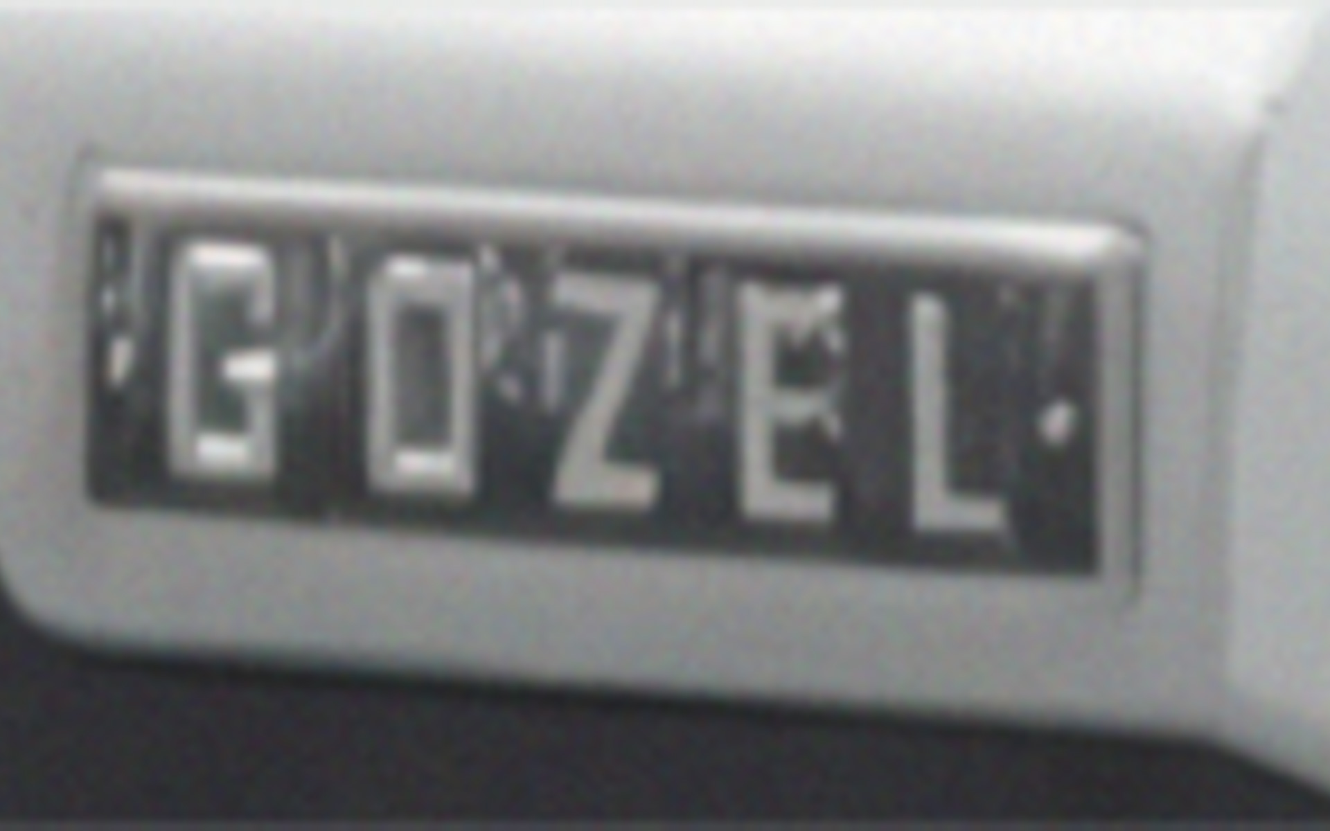 GOZELフロントバンパーアッパーガーニッシュ
