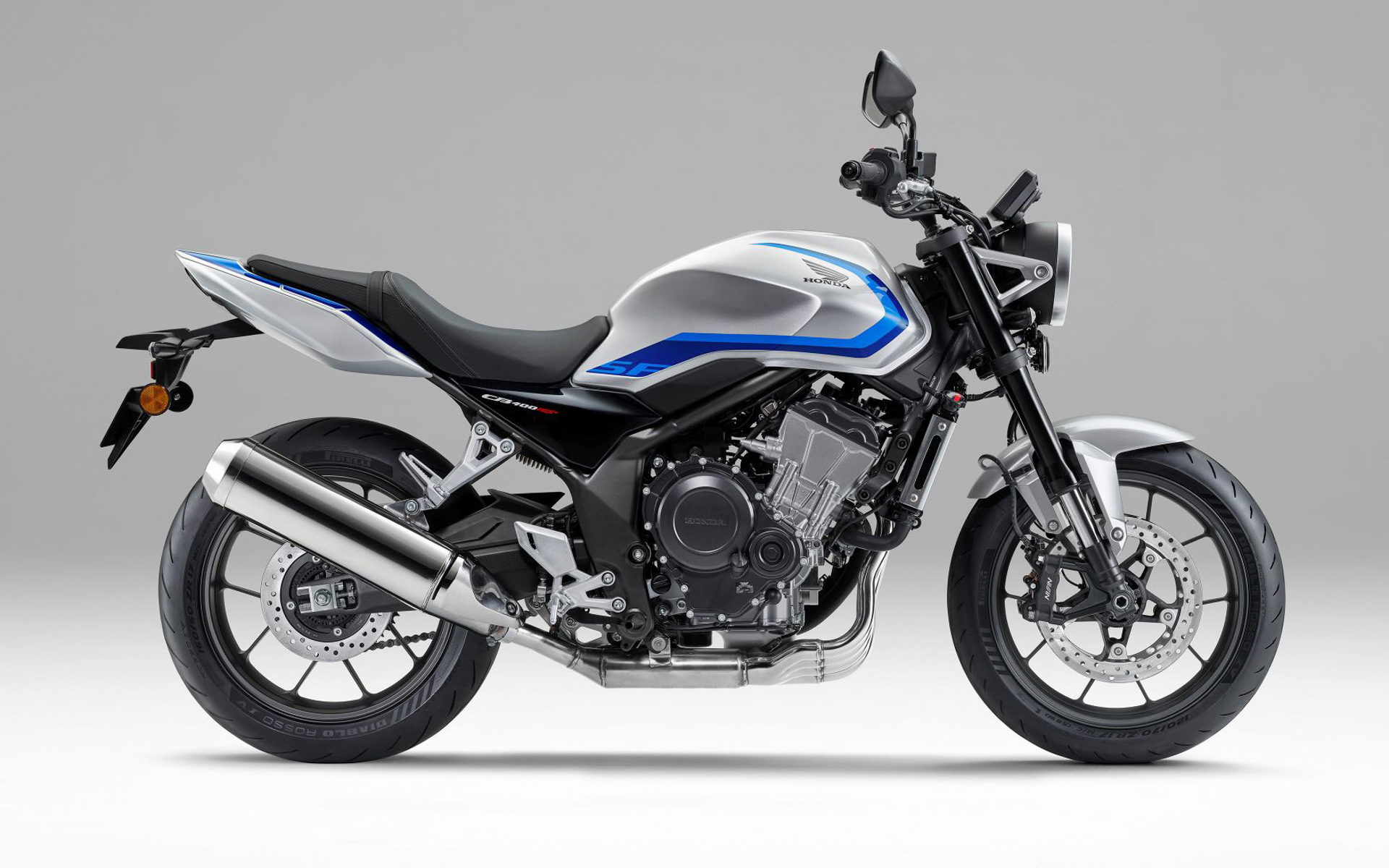 CB400 SUPER FOUR E-Clutch（ウルフシルバーメタリック）