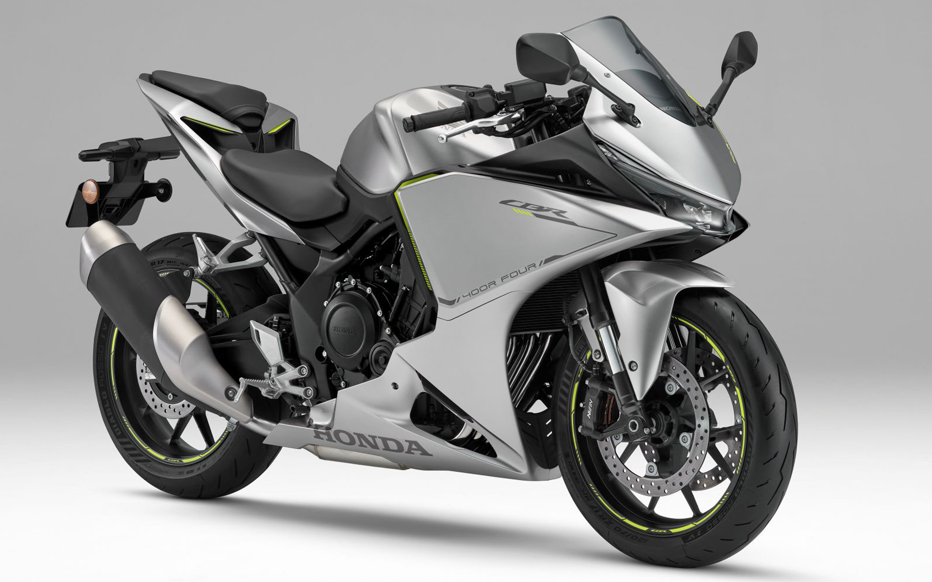 CBR400R FOUR E-Clutch（ベータシルバーメタリック）