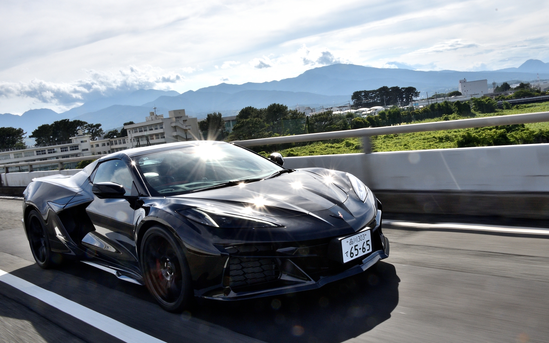 シボレーの「コルベットZ06コンバーチブル」に試乗