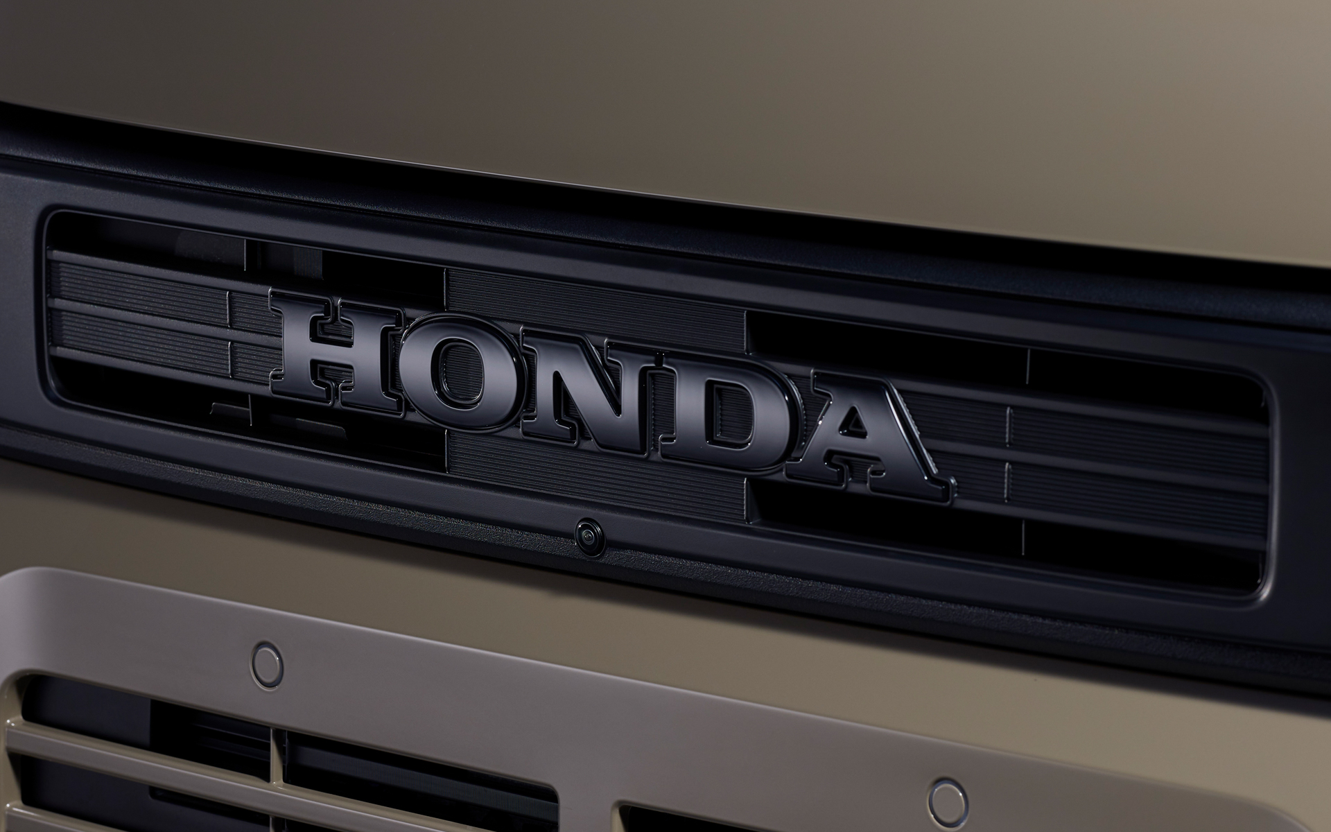 「HONDA」レターロゴはブラック加飾仕様