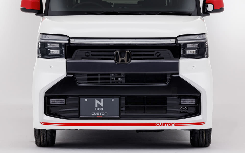 ホンダアクセス、マイチェンした「N-BOXカスタム」のスタイリングを一