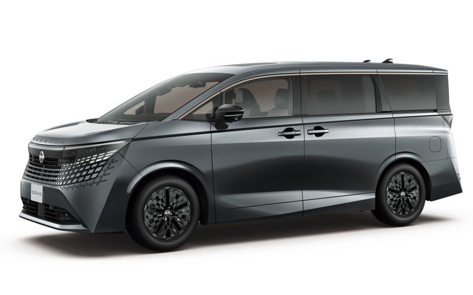 日産、新型「エルグランド」は「e-4ORCE」の2グレード設定で価格は689