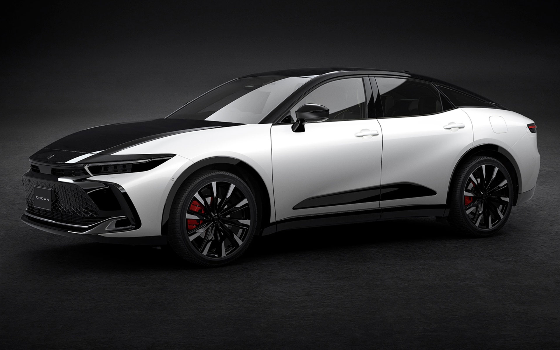 新型「クラウン（クロスオーバー）」