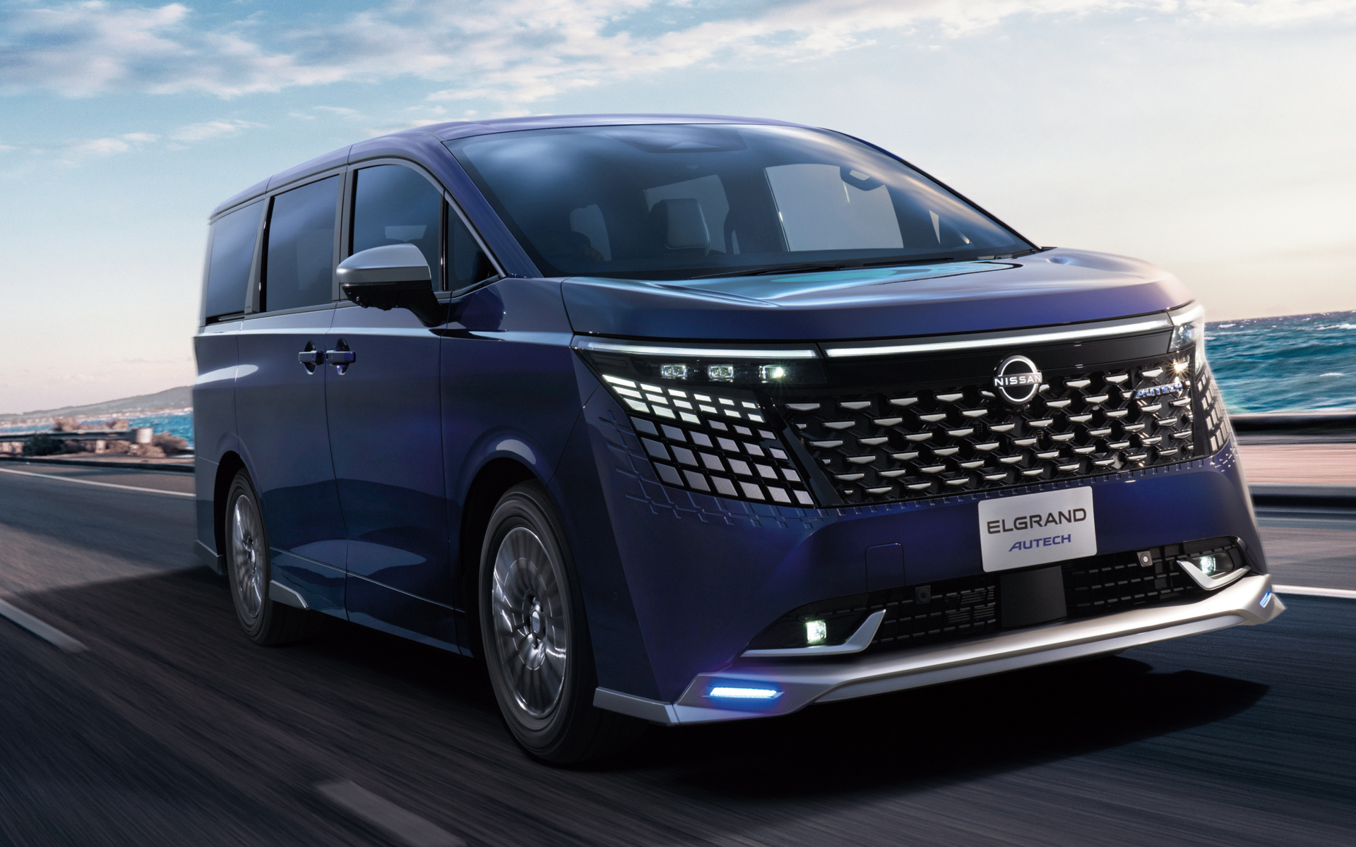 新型エルグランド「オーテック」が登場