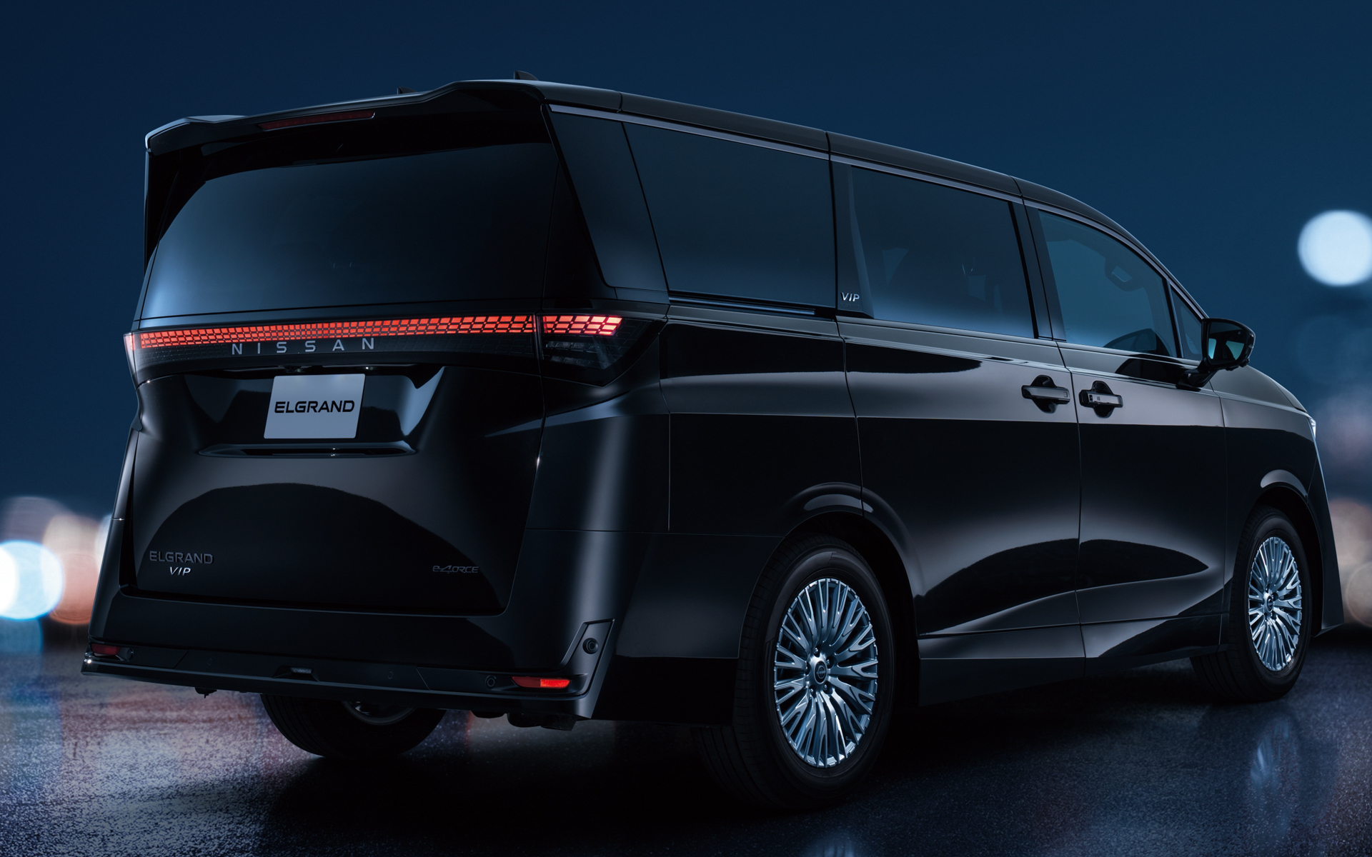 新型エルグランド「VIP」