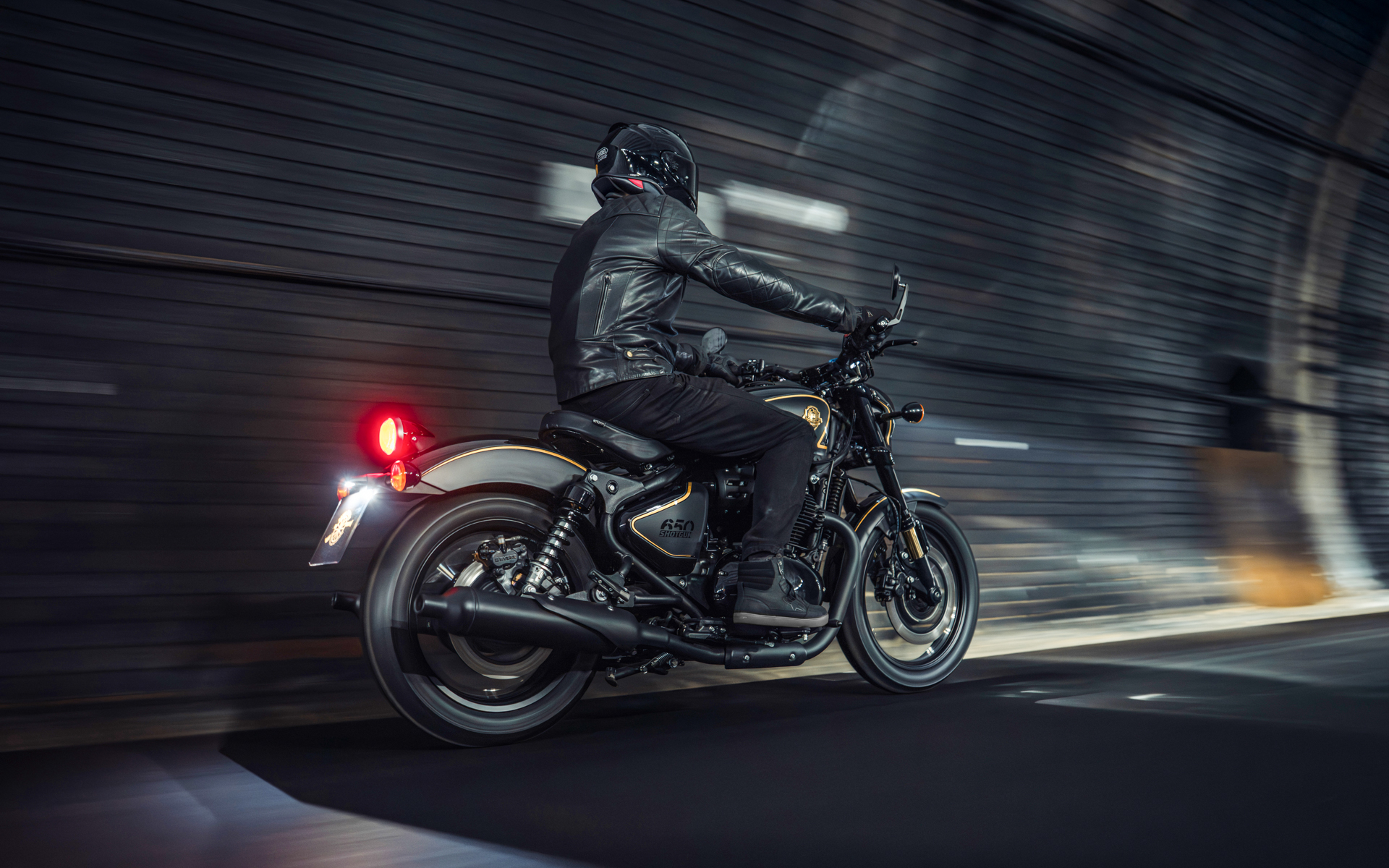 限定モデル「SHOTGUN 650×Rough Crafts Edition」