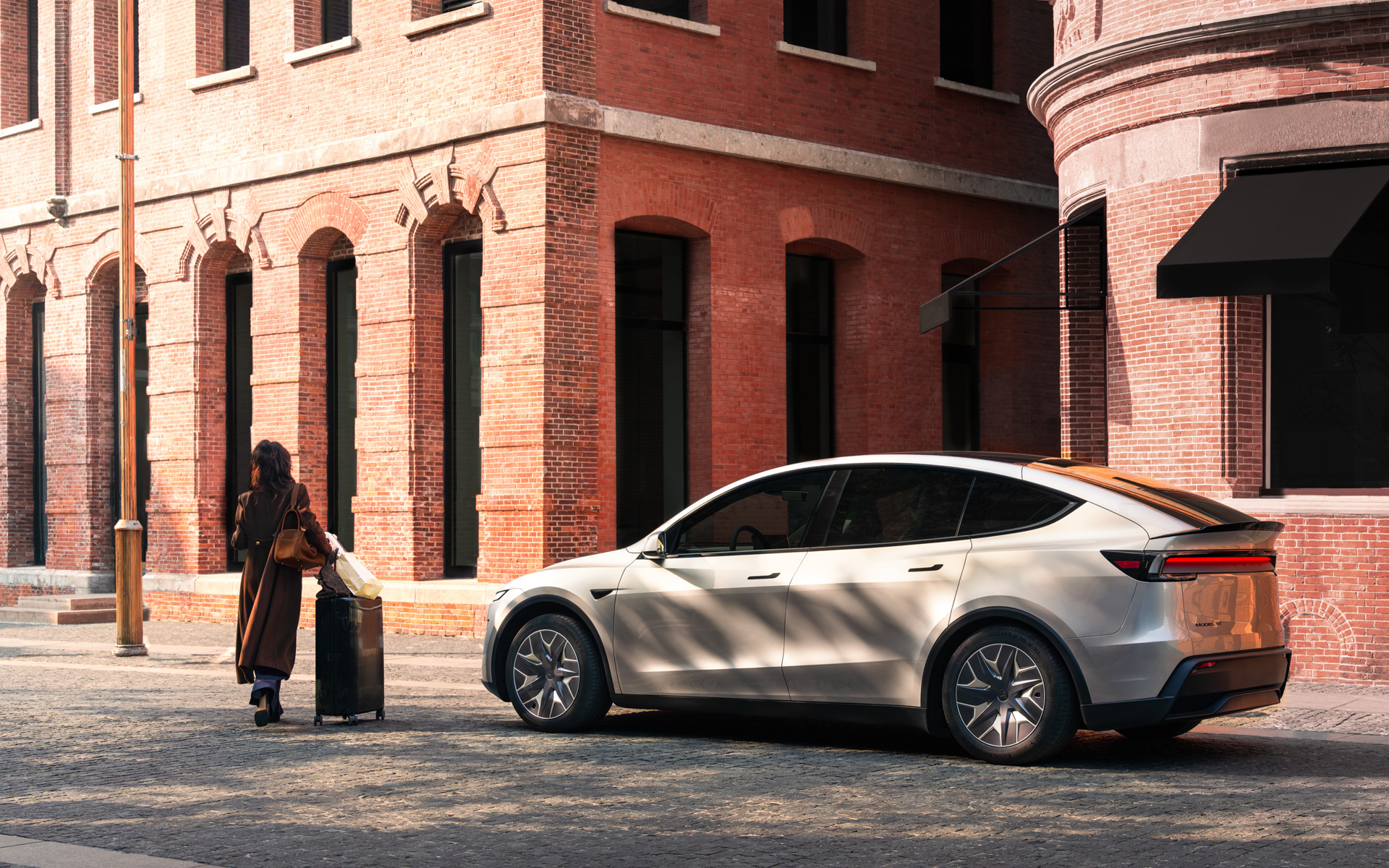 「Model Y L」