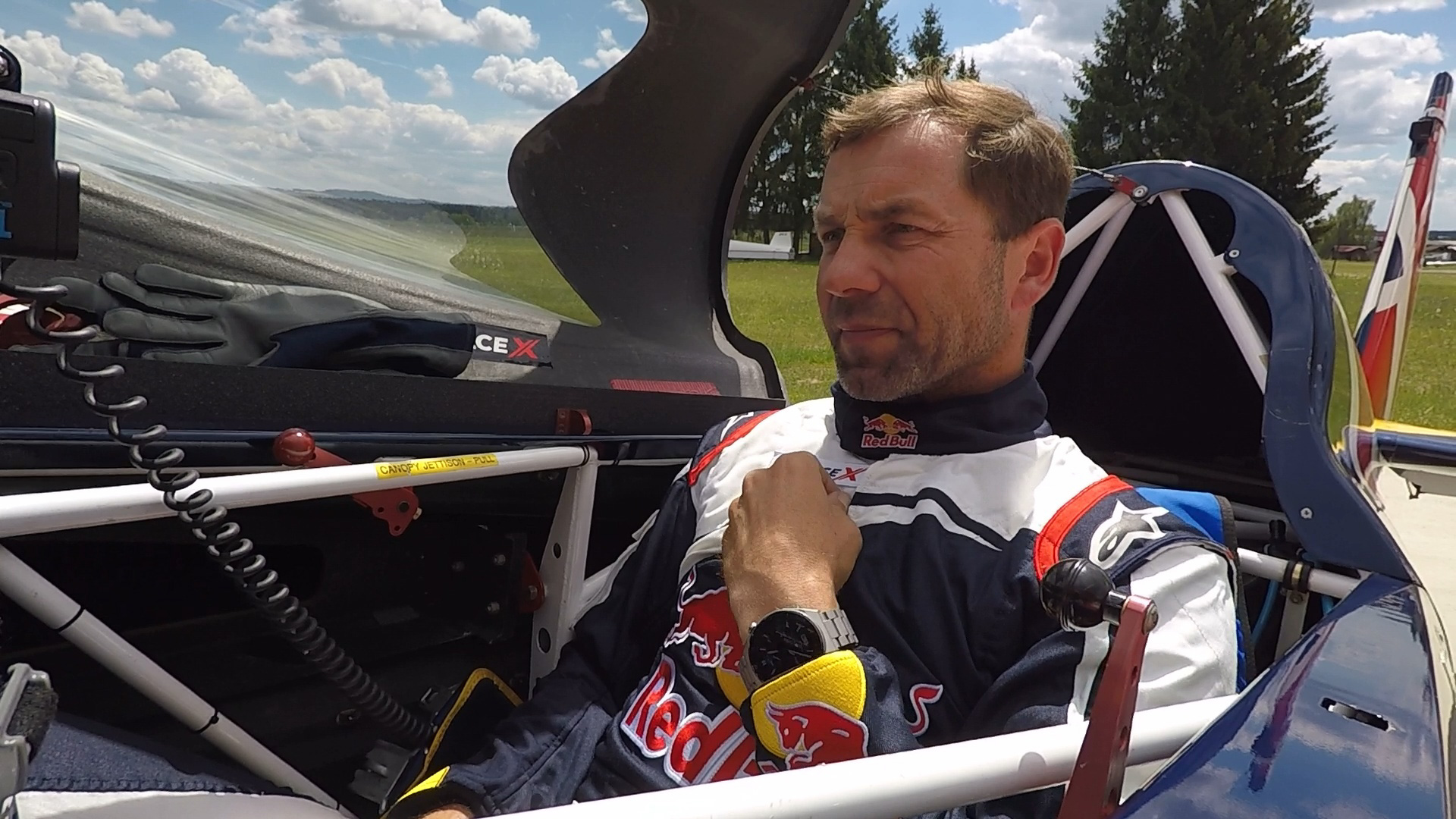 第2戦3位のマーティン・ソンカ選手（c）AIR RACE X