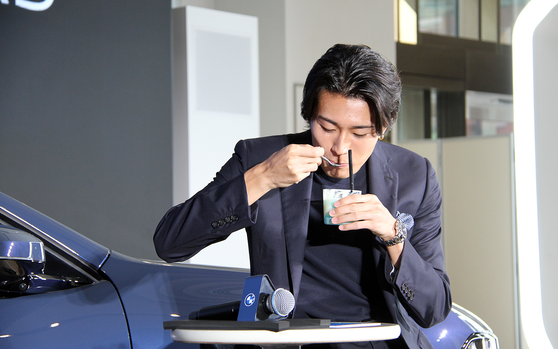 中村選手が食レポに挑戦