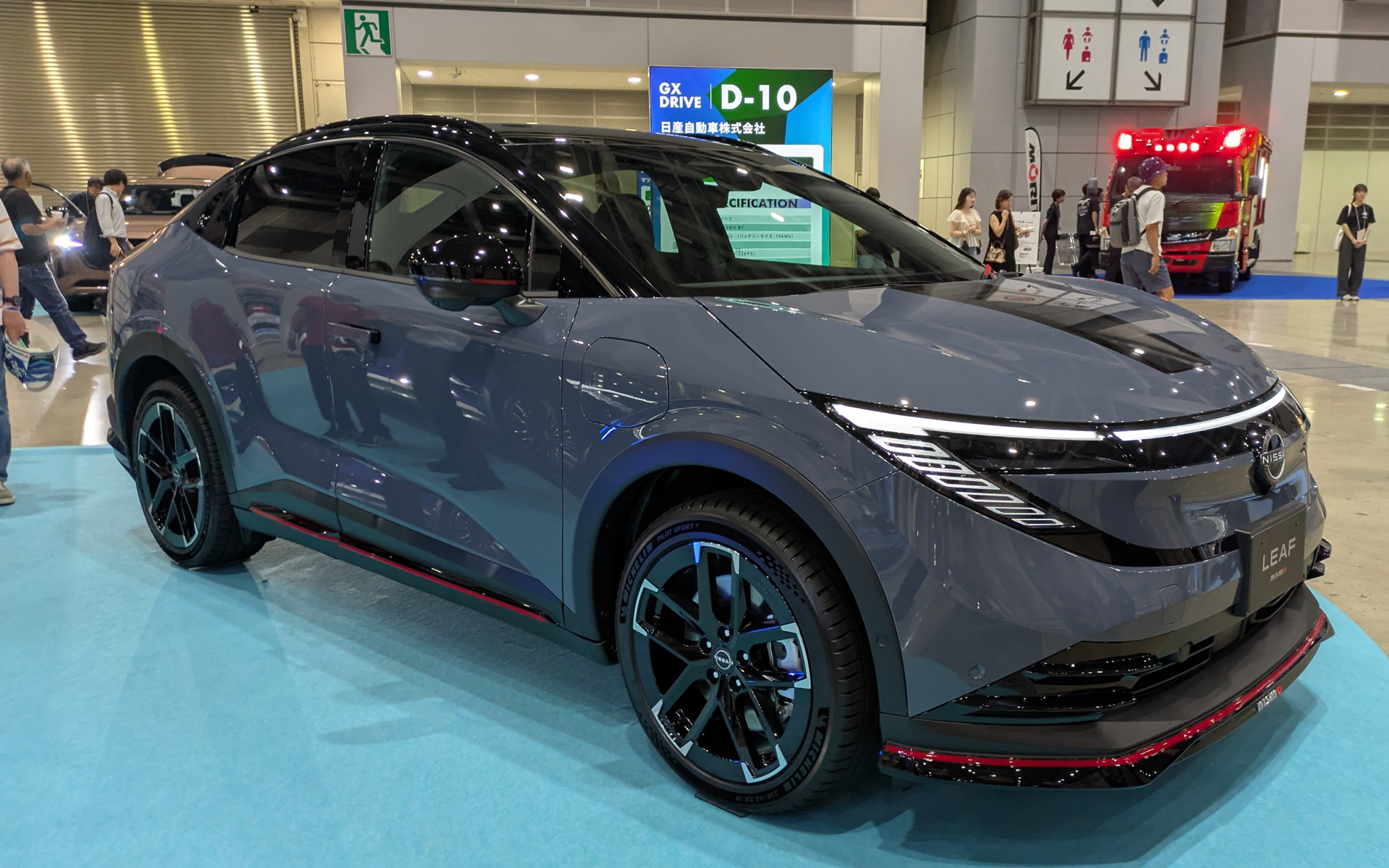 NMC（日産モータースポーツ＆カスタマイズ）は、3代目「リーフ」のカスタマイズモデル新型「リーフオーテック」と7月22日に発表したばかりの新型「リーフNISMO」展示