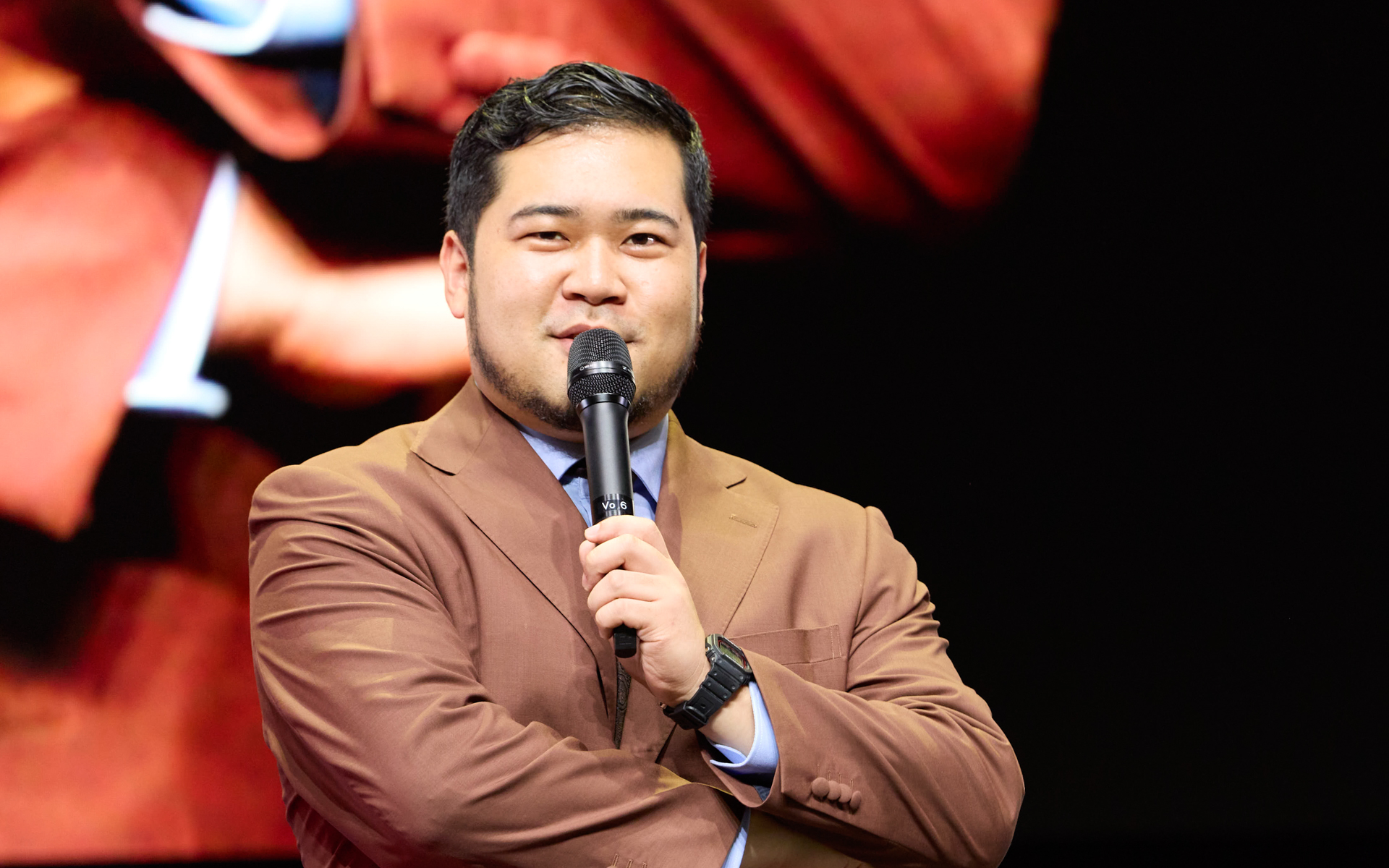 松井ケムリさん