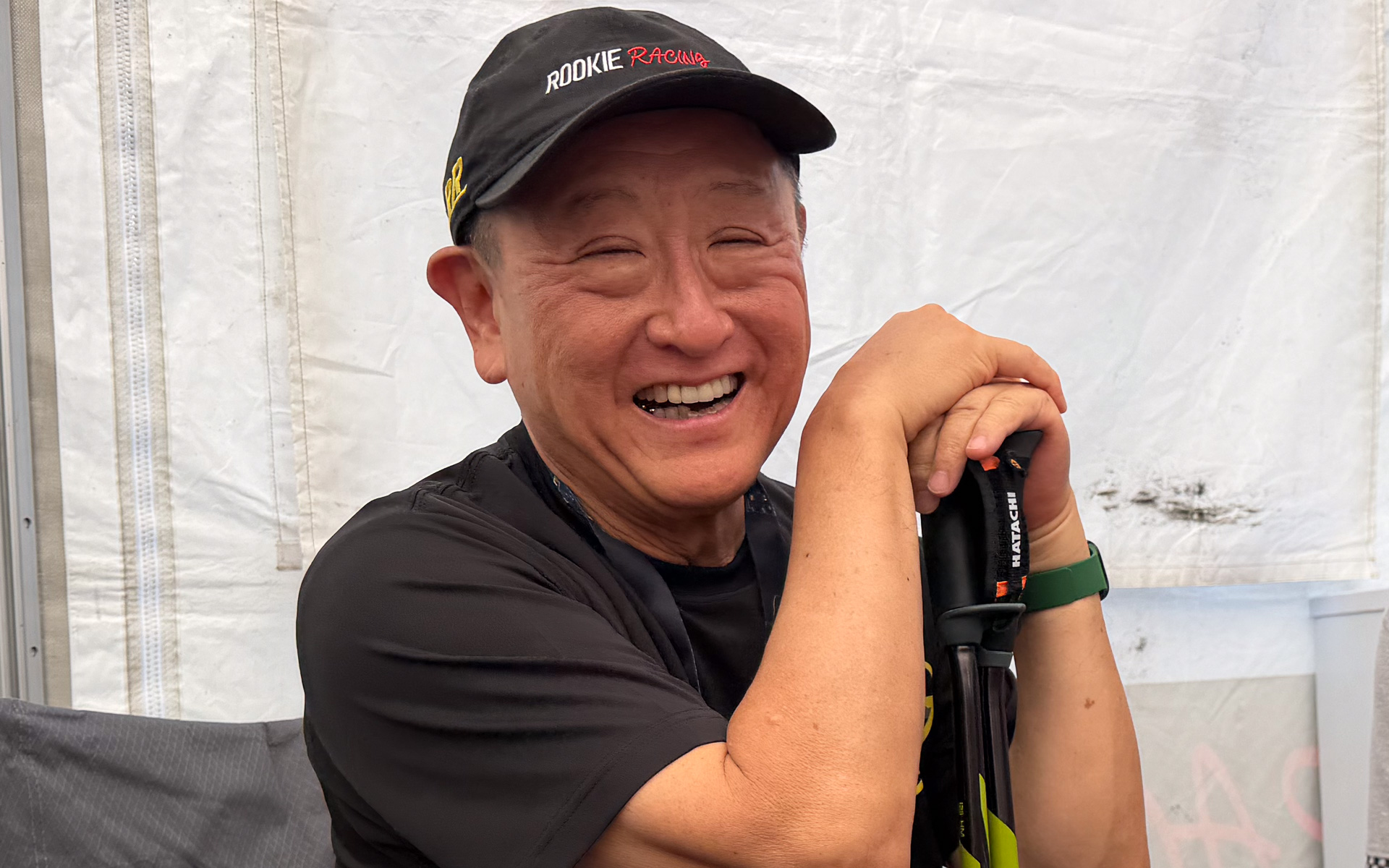 モリゾウ選手こと豊田章男会長は、予選終了後は手術後約1か月の股関節が痛むのか歩行用ストックを用いつつ囲み取材のテントに登場。自分の体の状況を注意深く見ているようだった