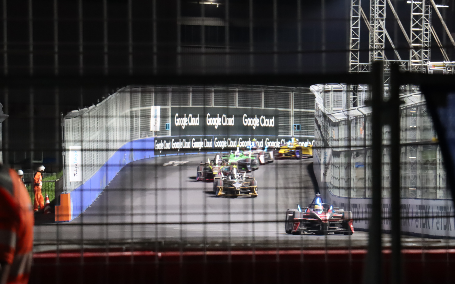 第15戦・決勝レースの走行シーン