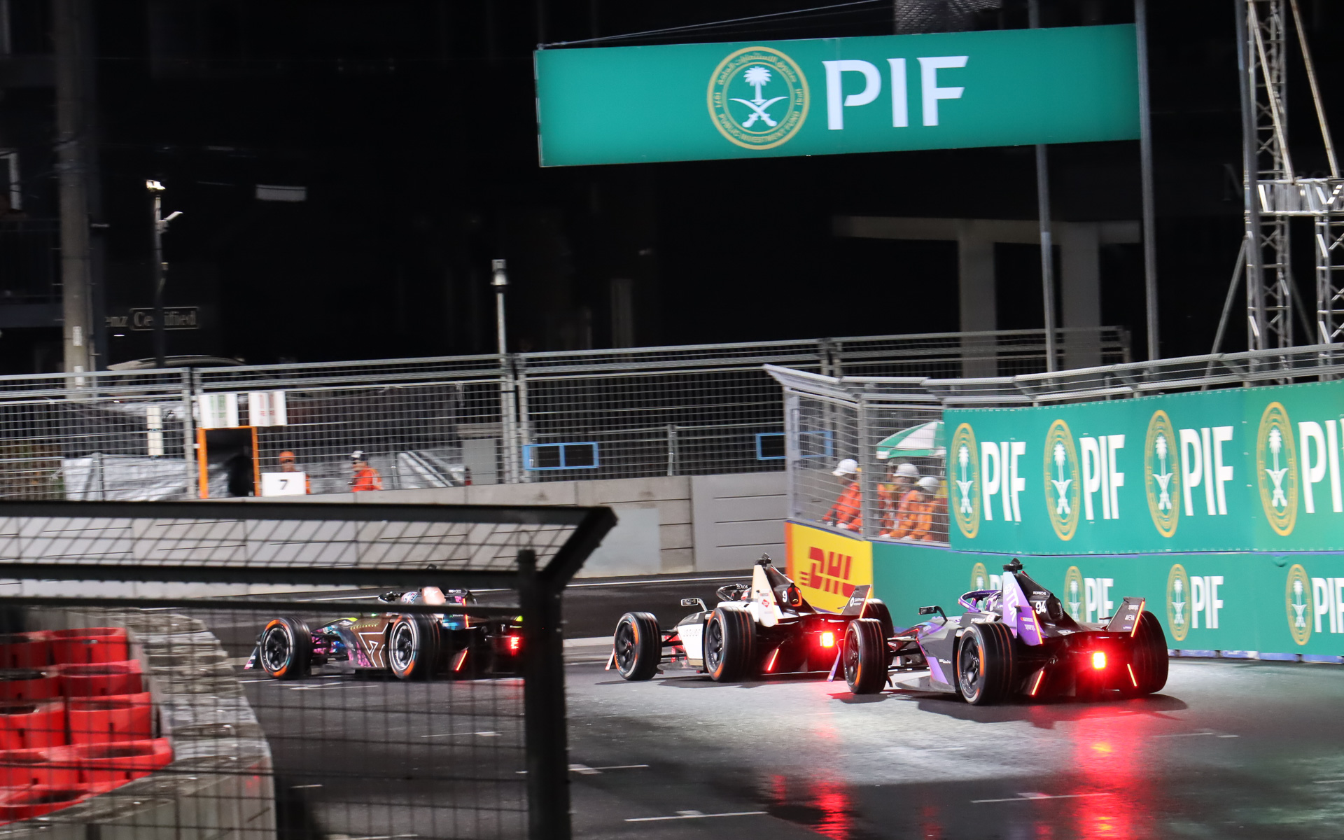 第15戦・決勝レースの走行シーン