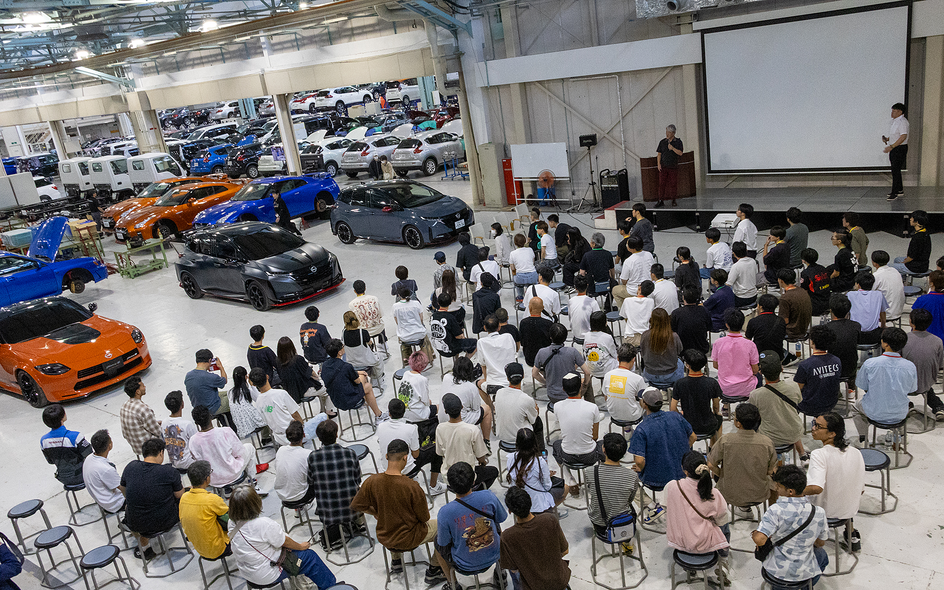 以上が、日産京都自動車大学校で開催されたオープンキャンパスのイベントの模様だ。現役のデザイン部門と技術部門のトップによる内容の濃いトークショーに、開発中のスポーツモデルの展示など、さすが日産直系の学校イベントという感想だった。オープンキャンパスに興味がある人は、参加を希望する学校のWebサイトから日程を調べていただきたい