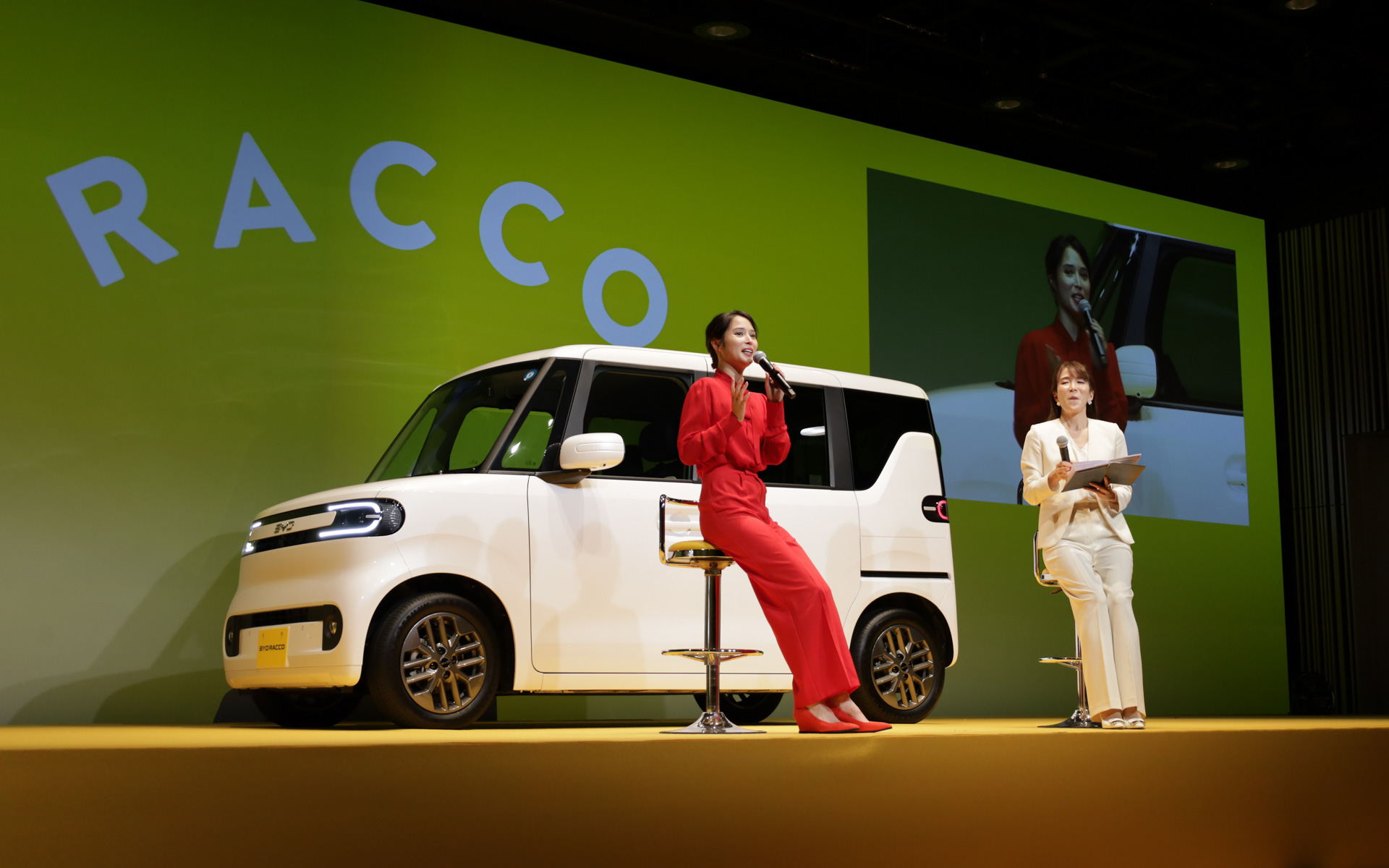 実車を前にトークセッションを行なう広瀬アリスさん