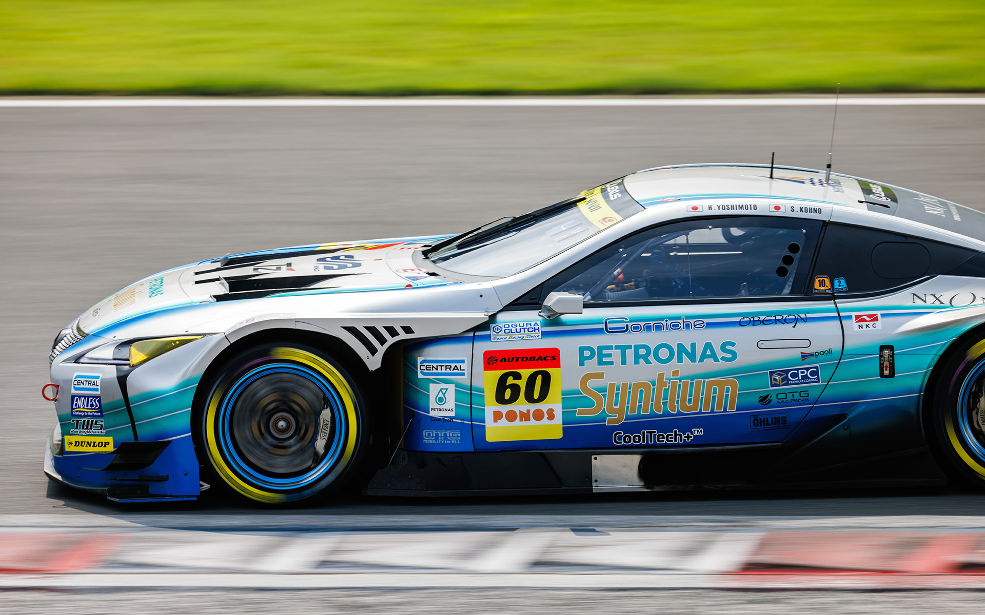 GT300予選2位の60号車 Syntium LMcorsa LC500 GT（吉本大樹/河野駿佑、DL）