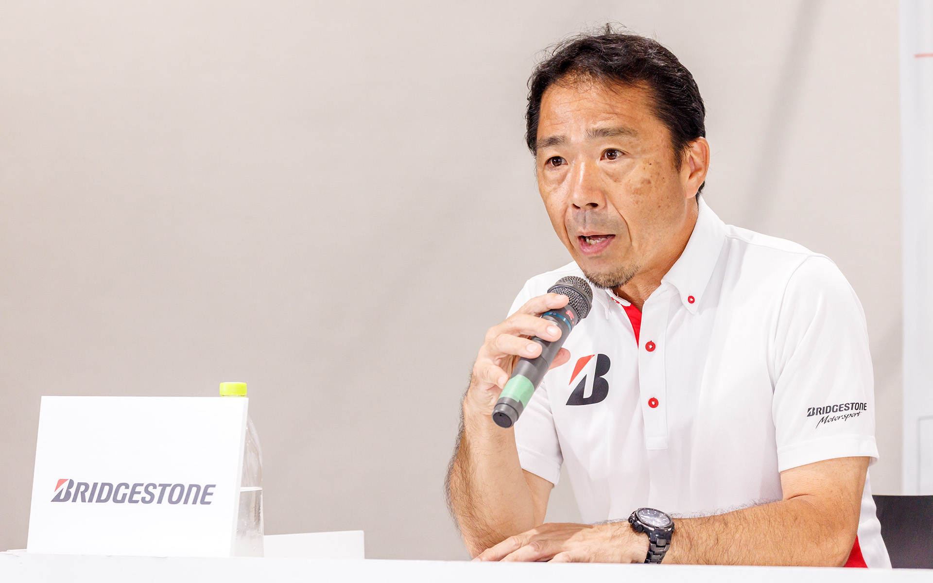 会見に同席したブリヂストンのモータースポーツ推進部門長 内田達也氏