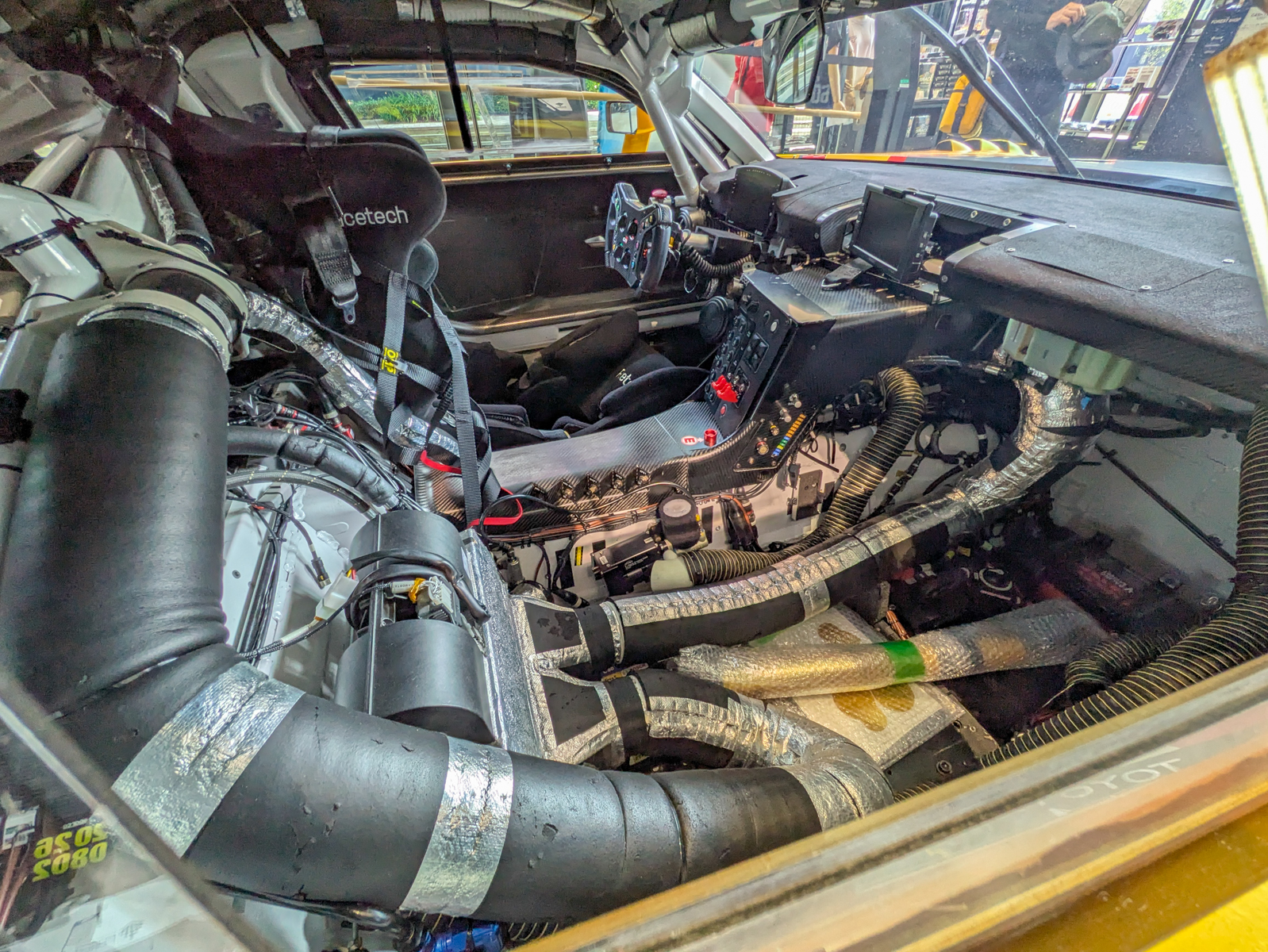 FIA GT3規格の新型レーシングカー「GR GT3」のインテリア