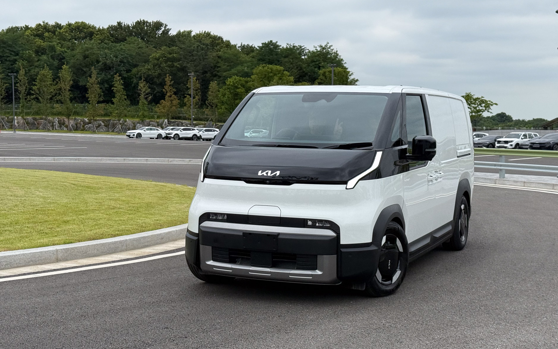 120kW/250Nmを発生するモーターは必要にして十分な印象