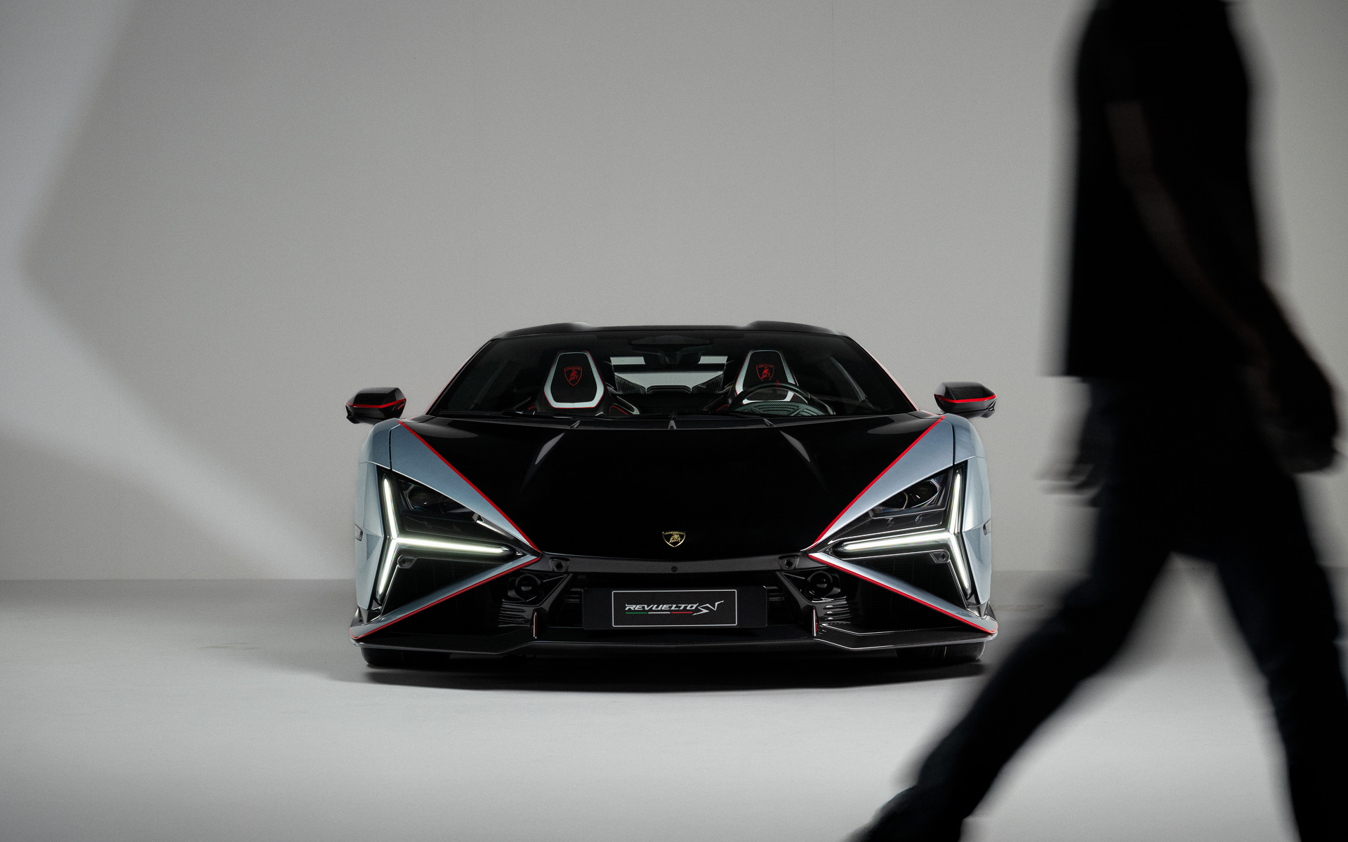 ドイツ ホッケンハイムリンクで量産車最速記録を樹立した「レヴエルトSV」をイタリアで取材